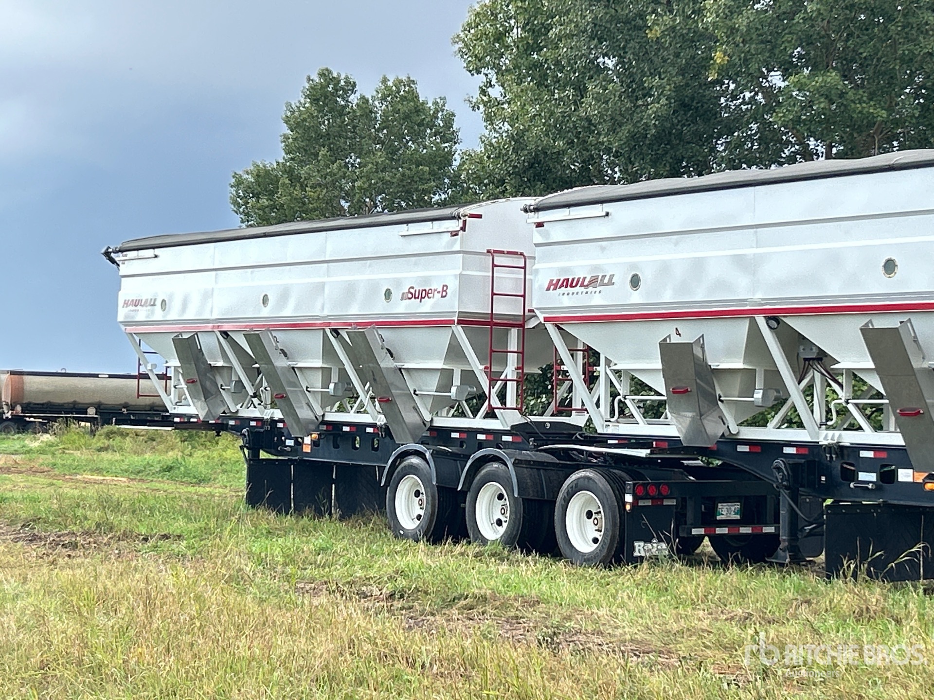 Haul-All 27 FT TRI/A SUPER B-TRAIN LEAD