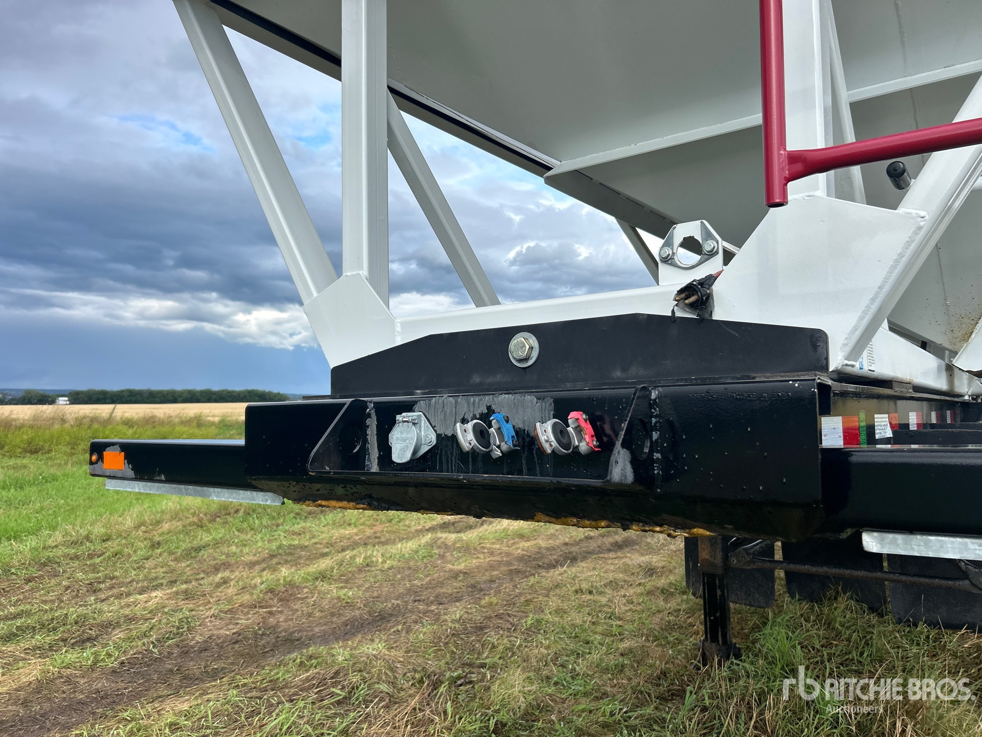 Haul-All 27 FT TRI/A SUPER B-TRAIN LEAD