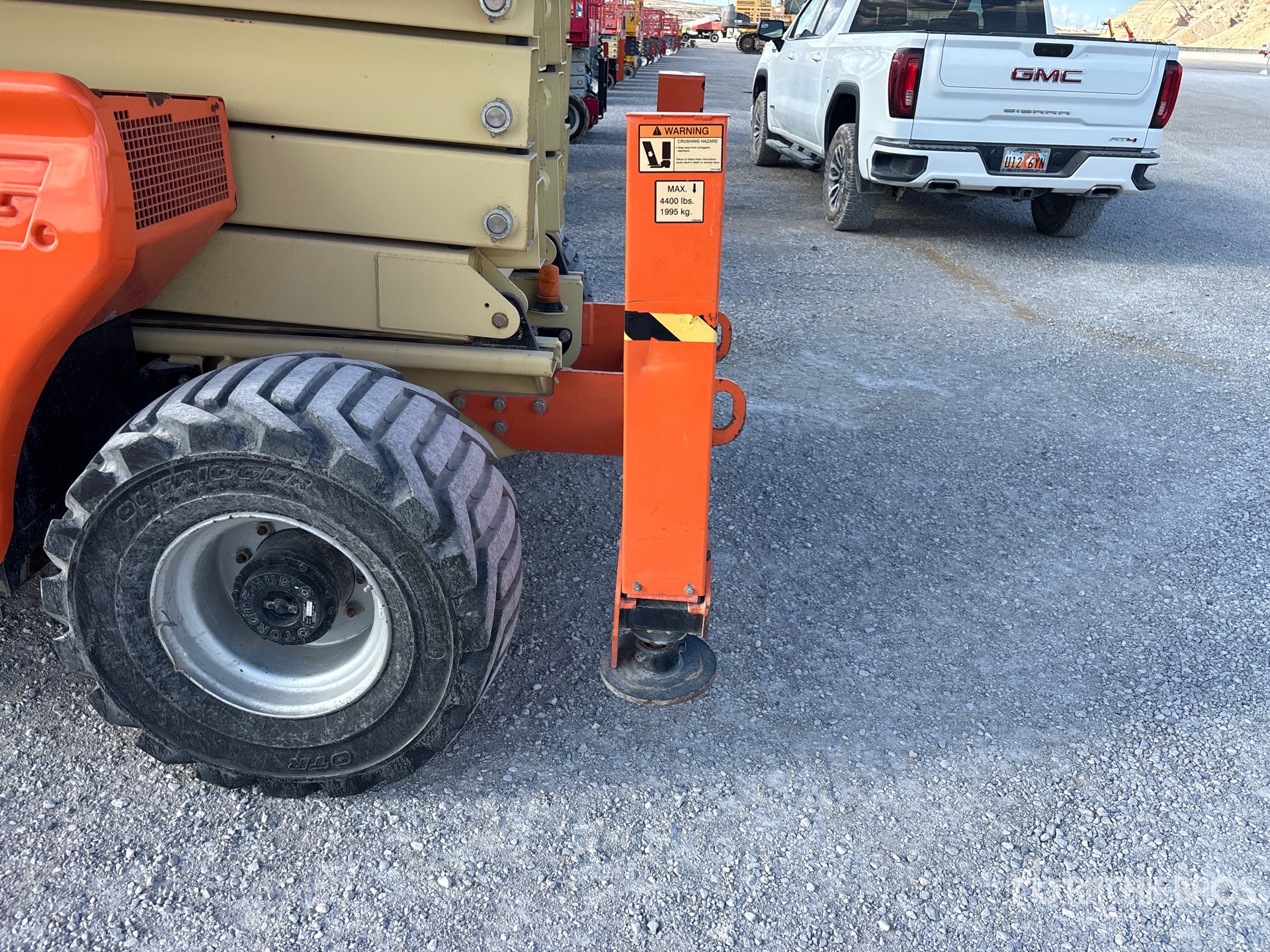 2015 JLG 4394RT