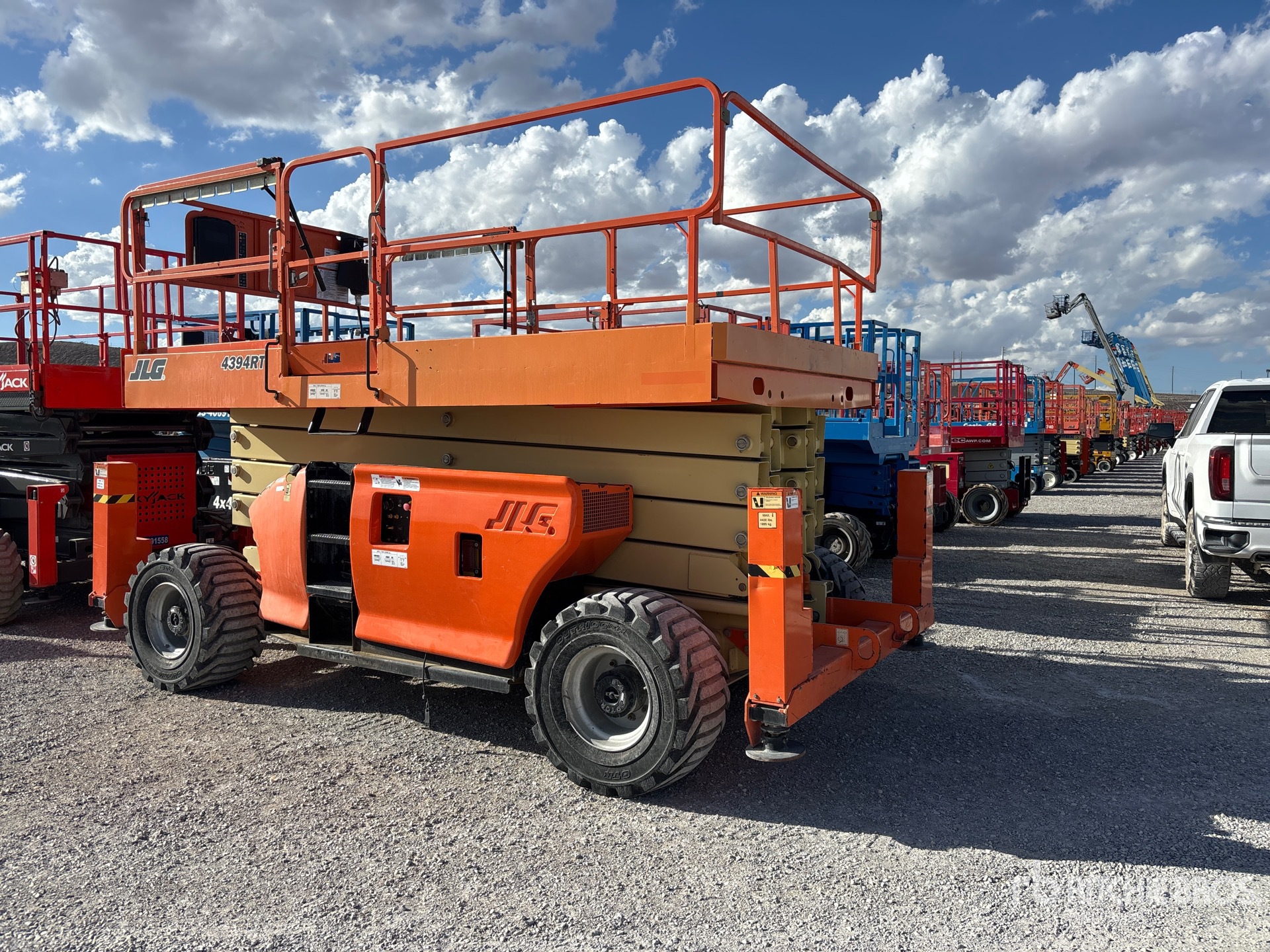 2015 JLG 4394RT