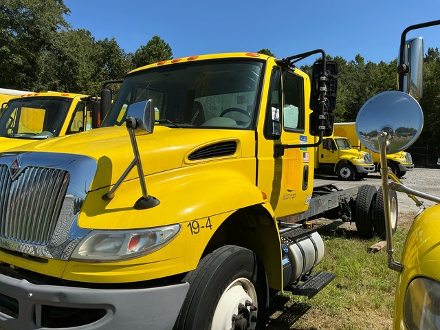 2015 International 4300 4x2 Cab and Chassis