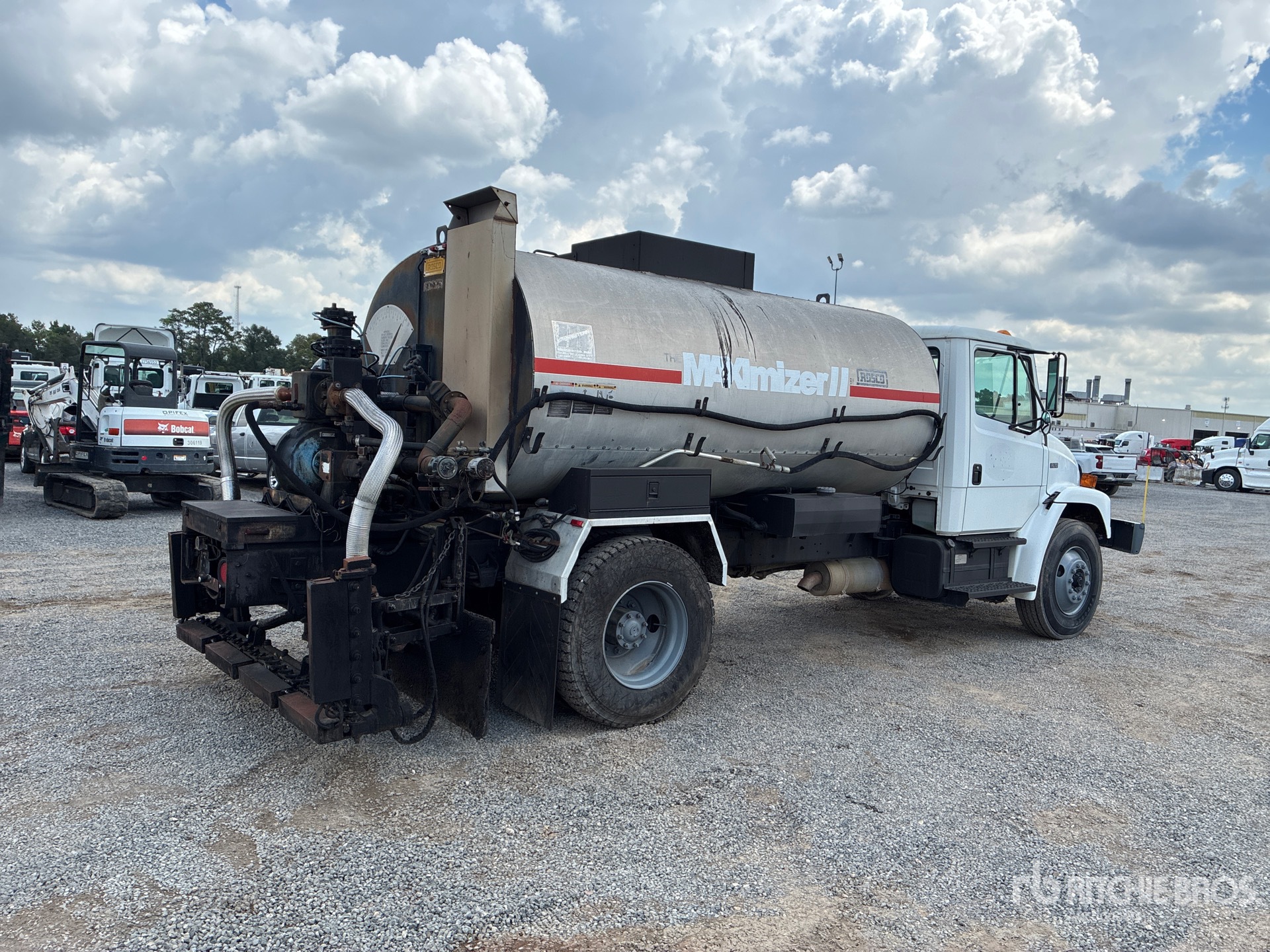 2000 Freightliner FL 70