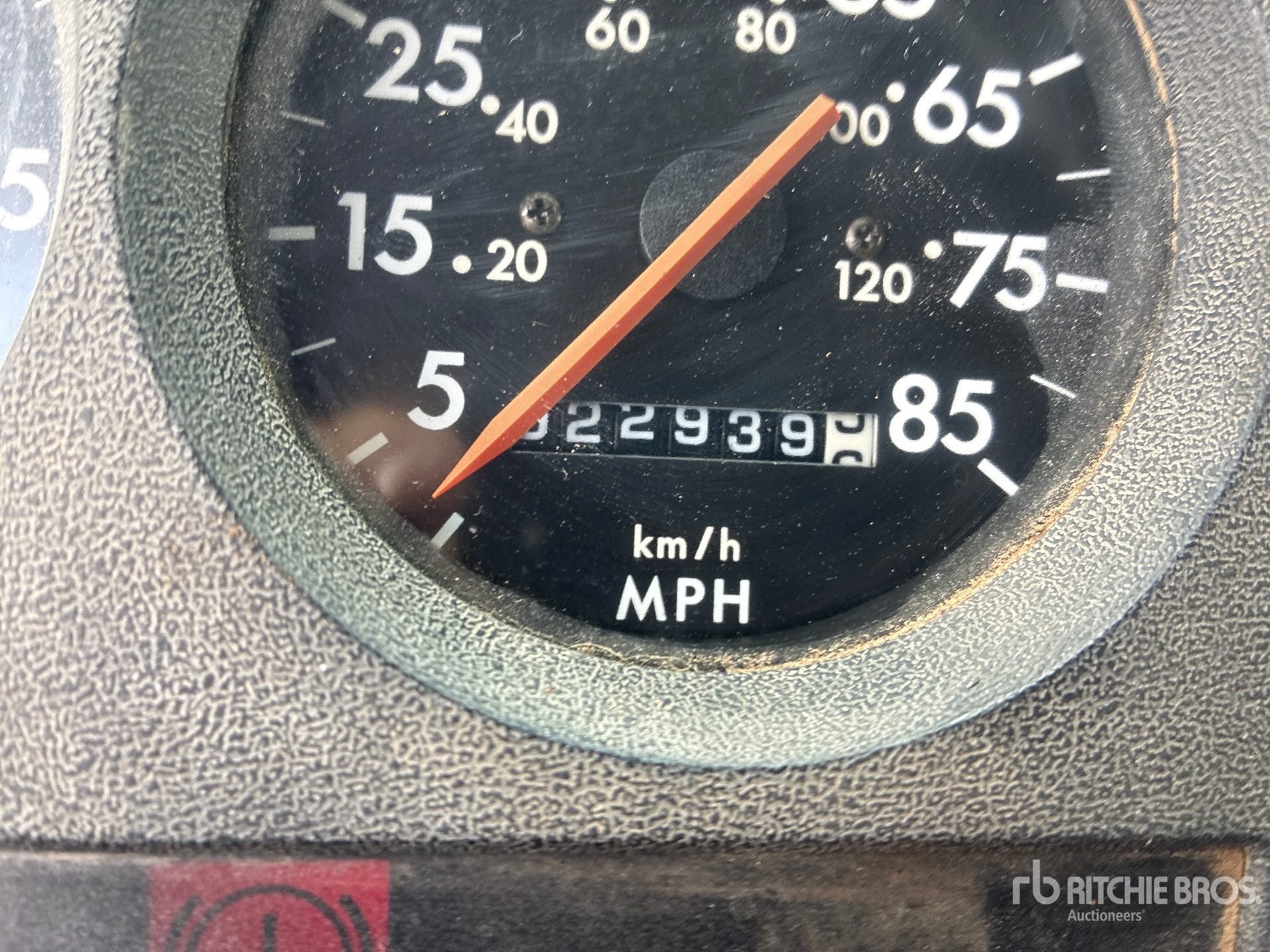 2000 Freightliner FL 70