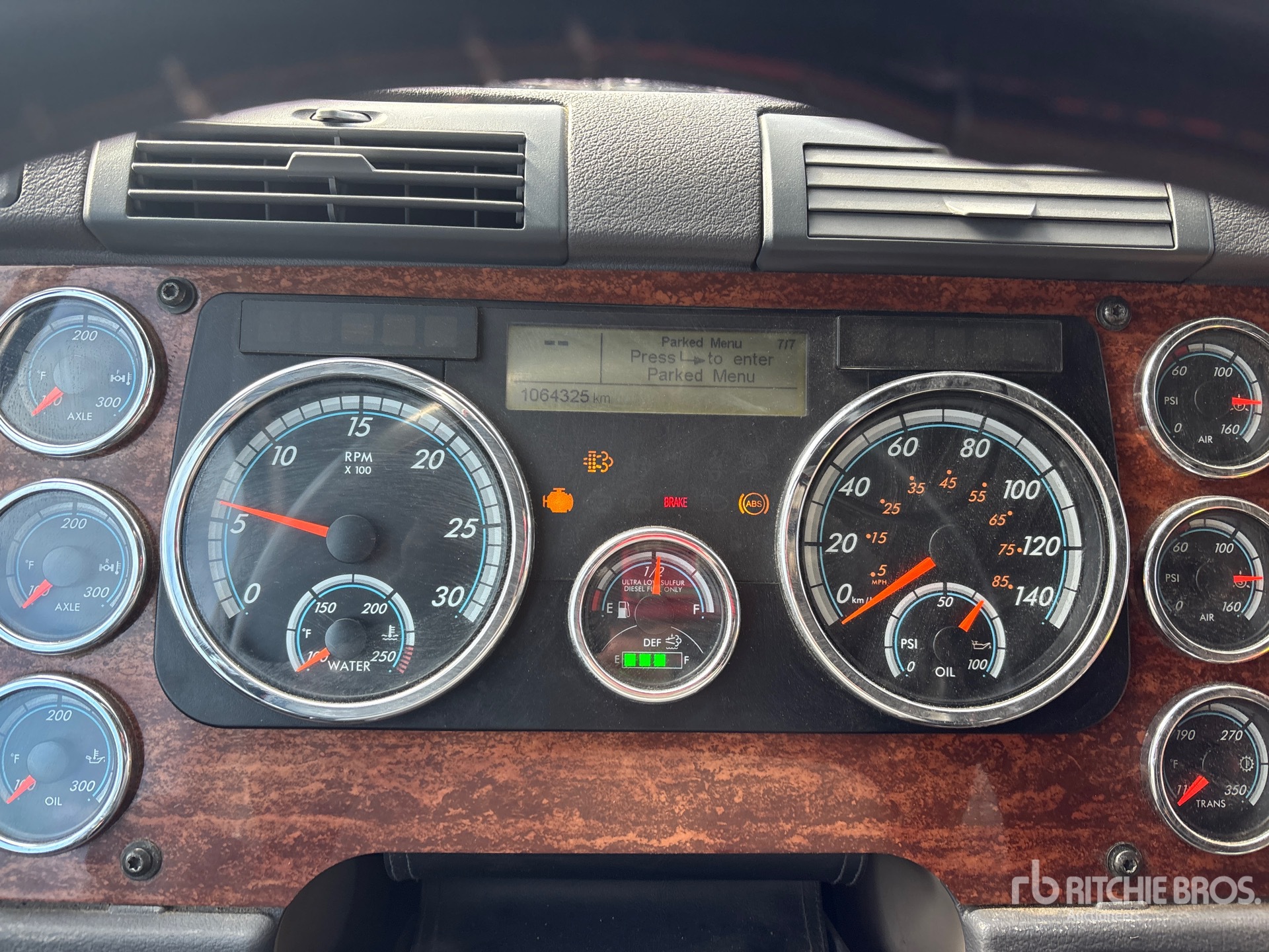2016 Freightliner CASCADIA 125
