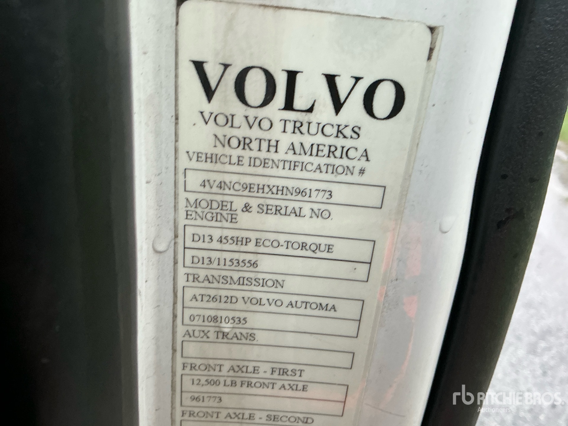 2017 Volvo VNL