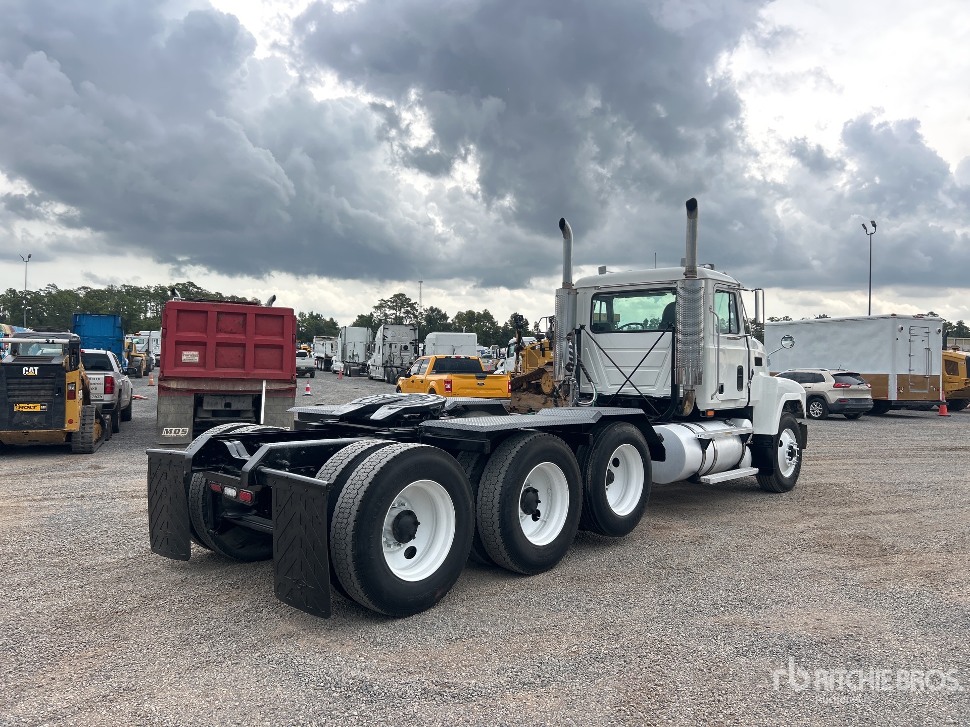 1999 Mack CH613