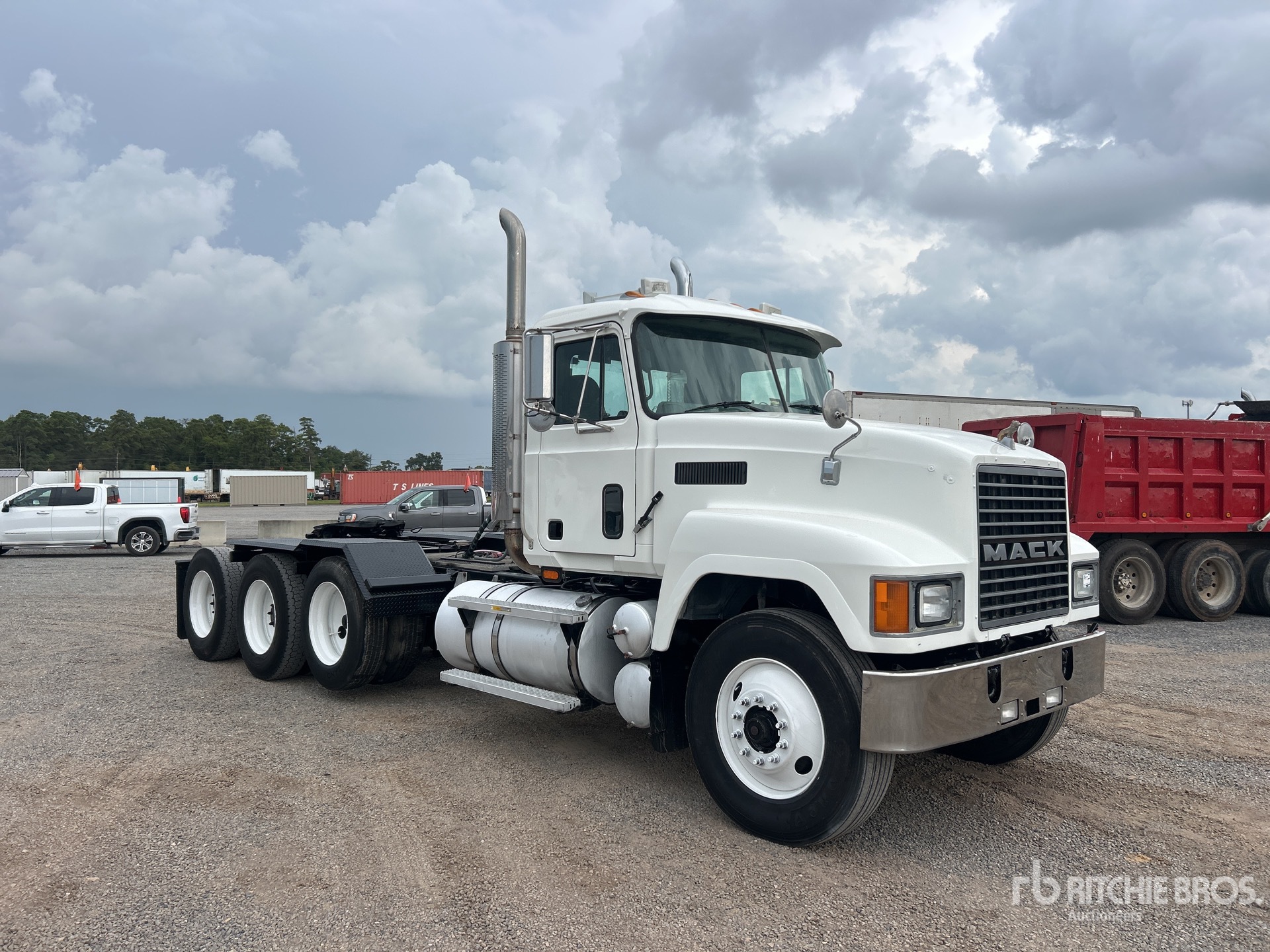 1999 Mack CH613