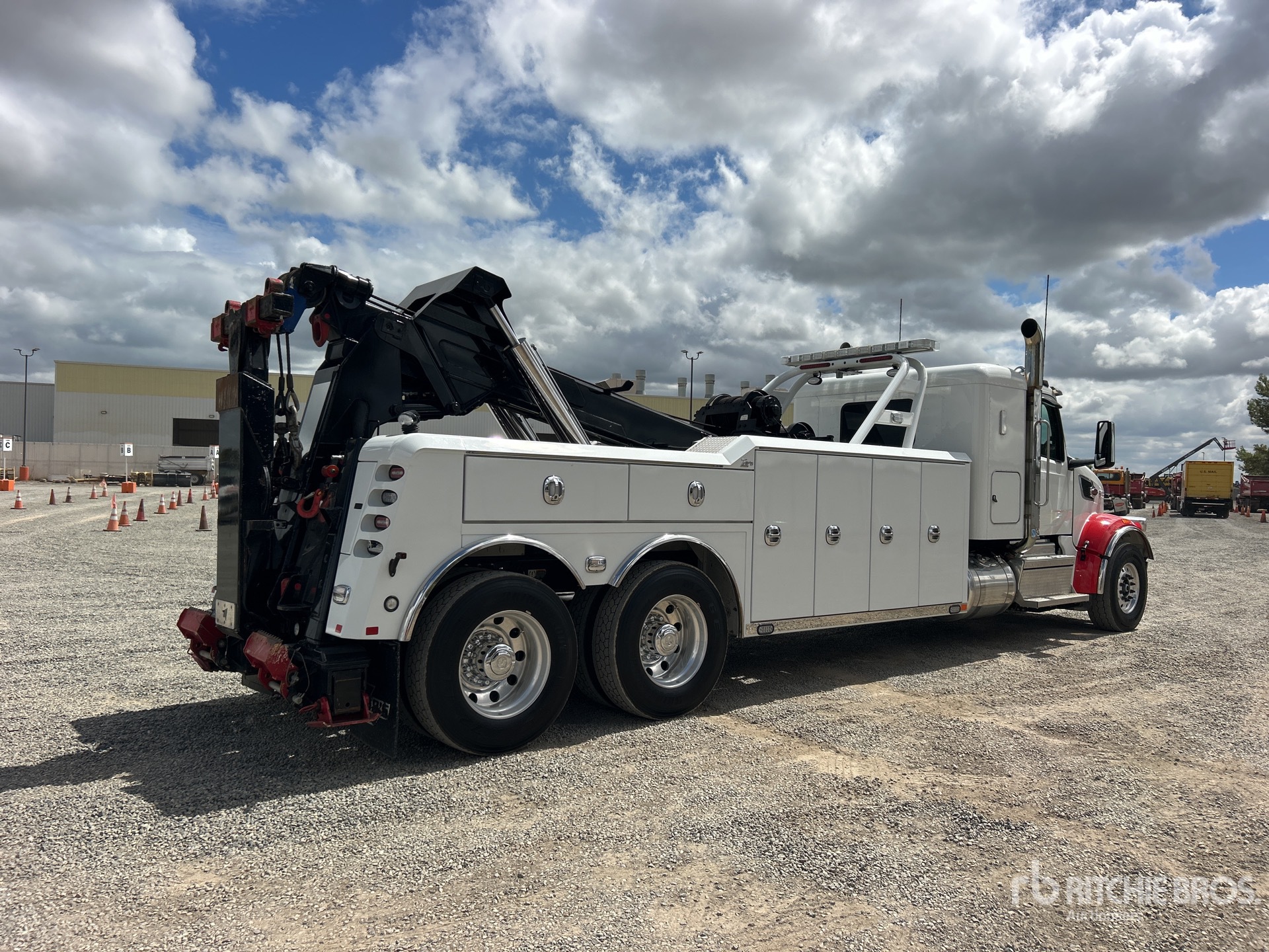2024 Peterbilt 567