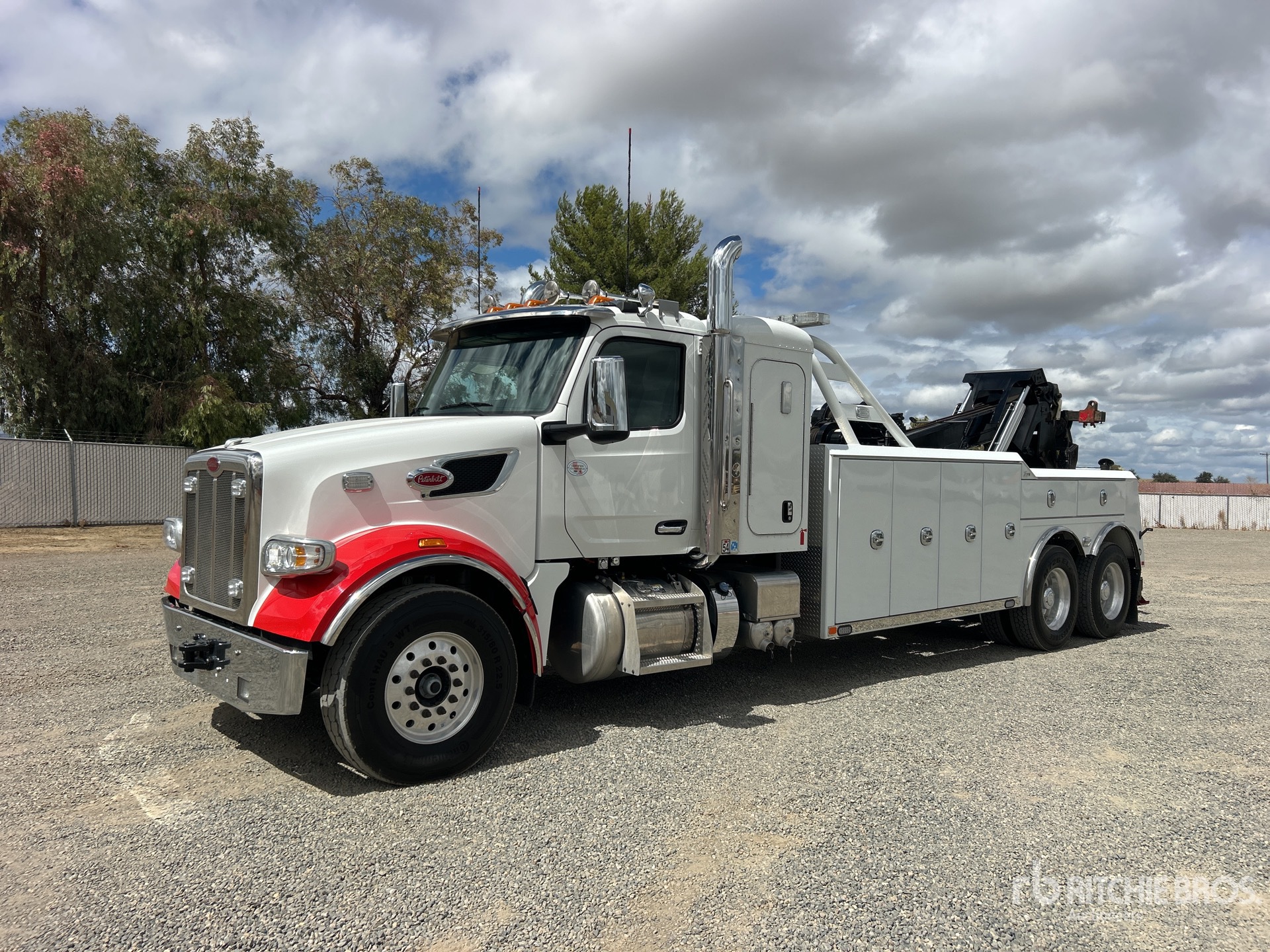 2024 Peterbilt 567