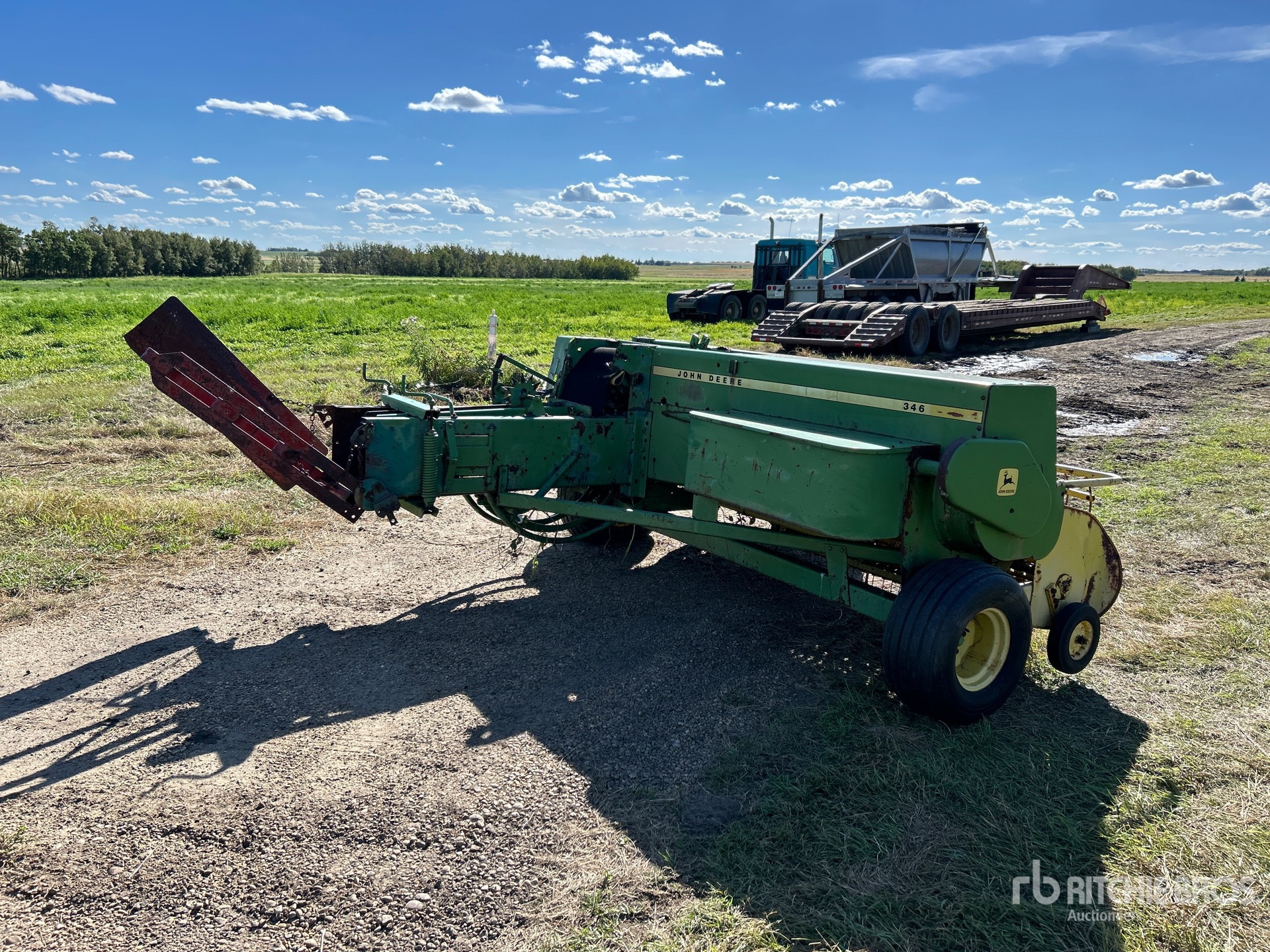 John Deere 346