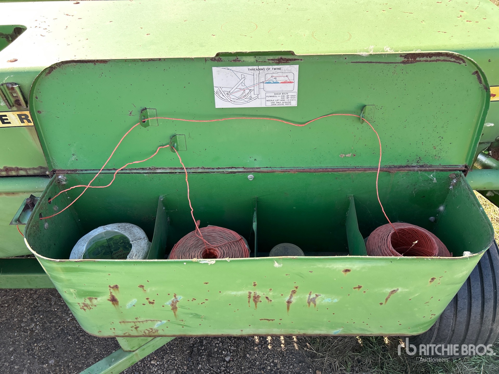 John Deere 346