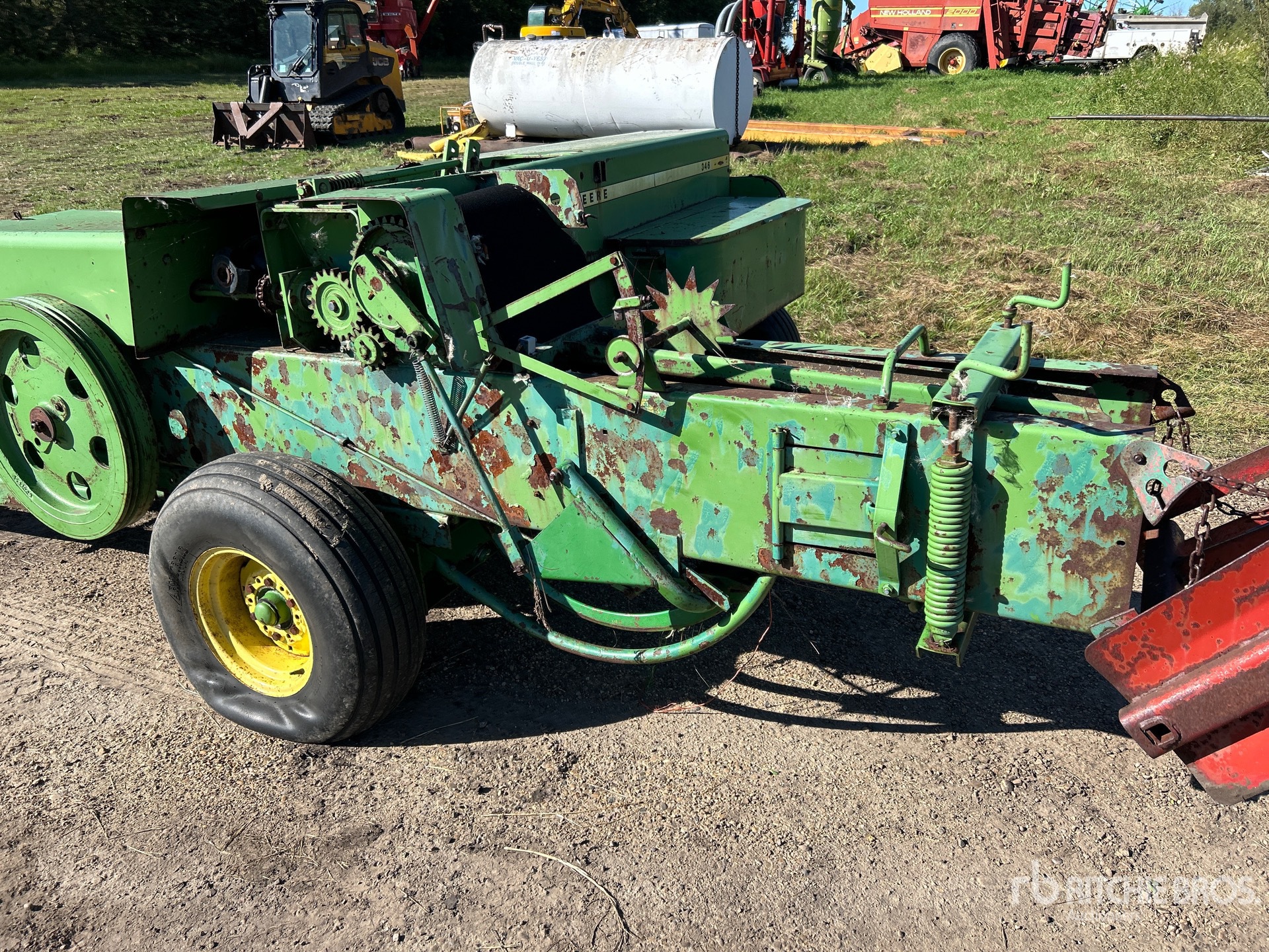 John Deere 346