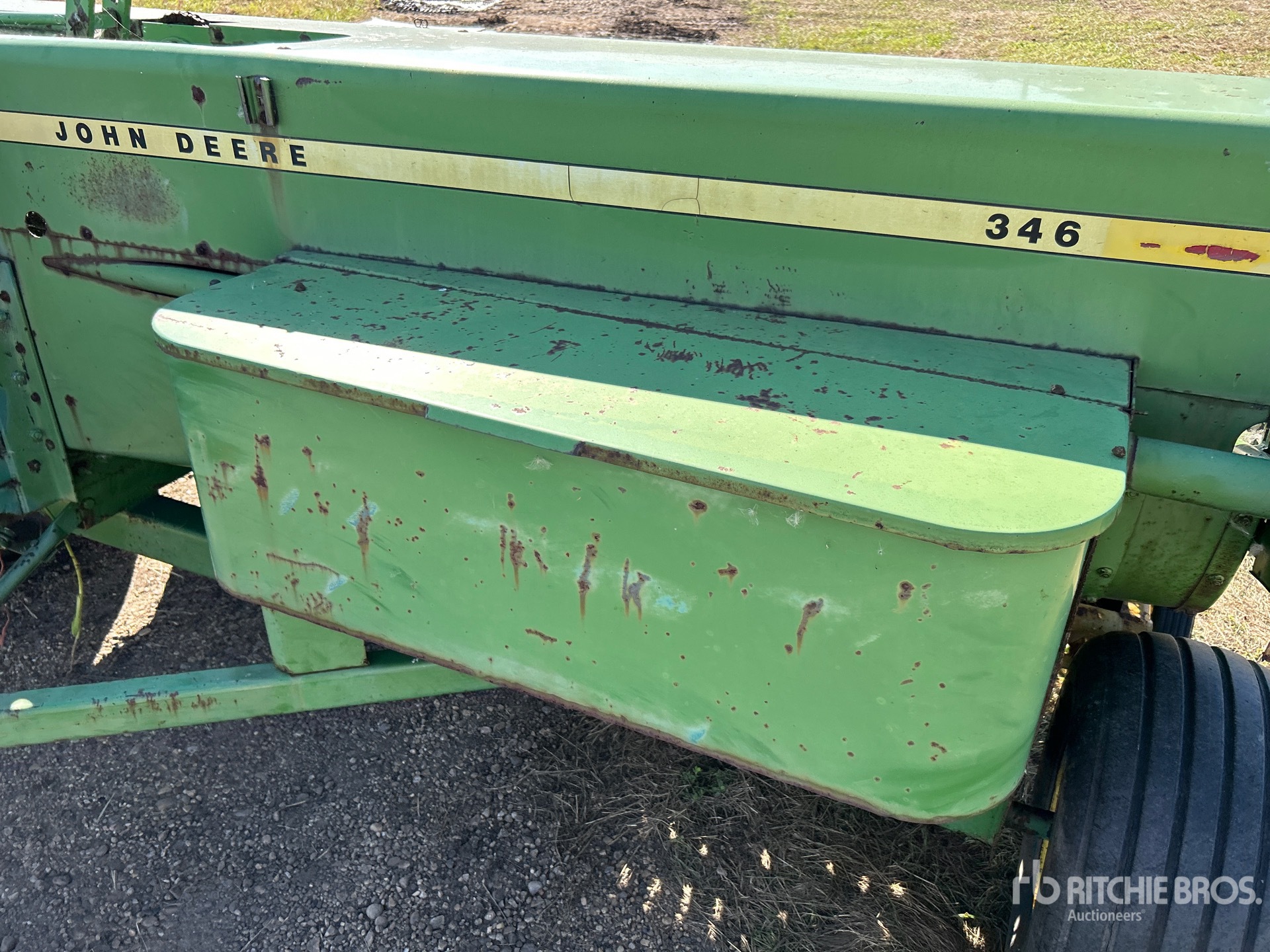 John Deere 346