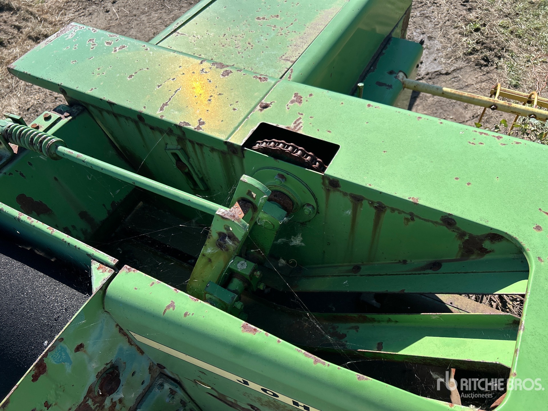 John Deere 346