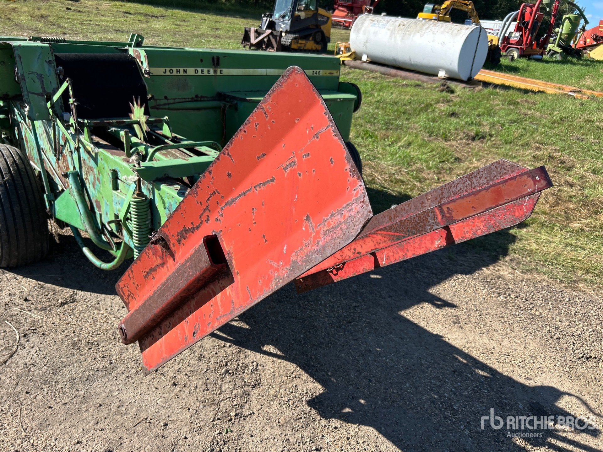 John Deere 346