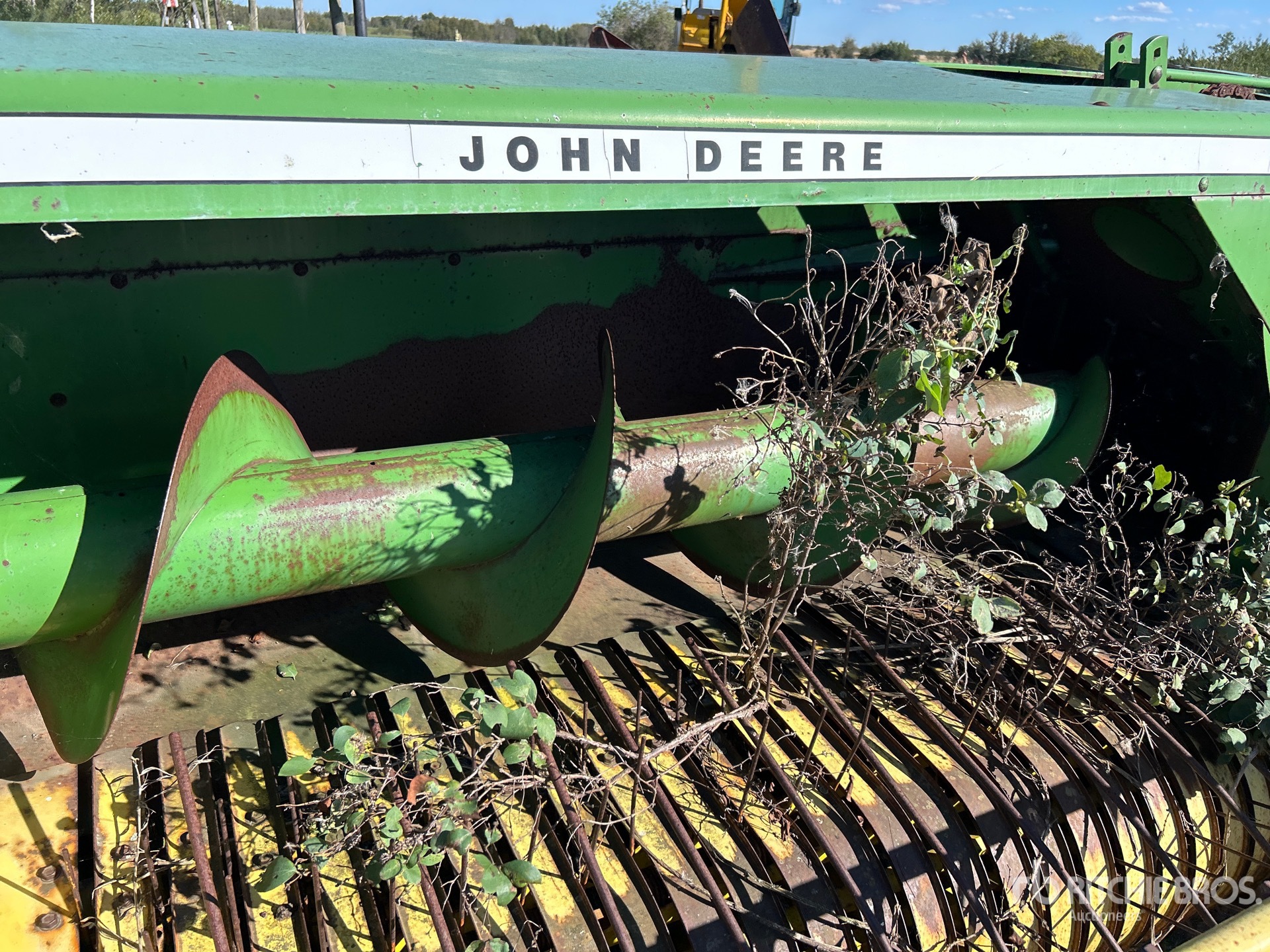 John Deere 346