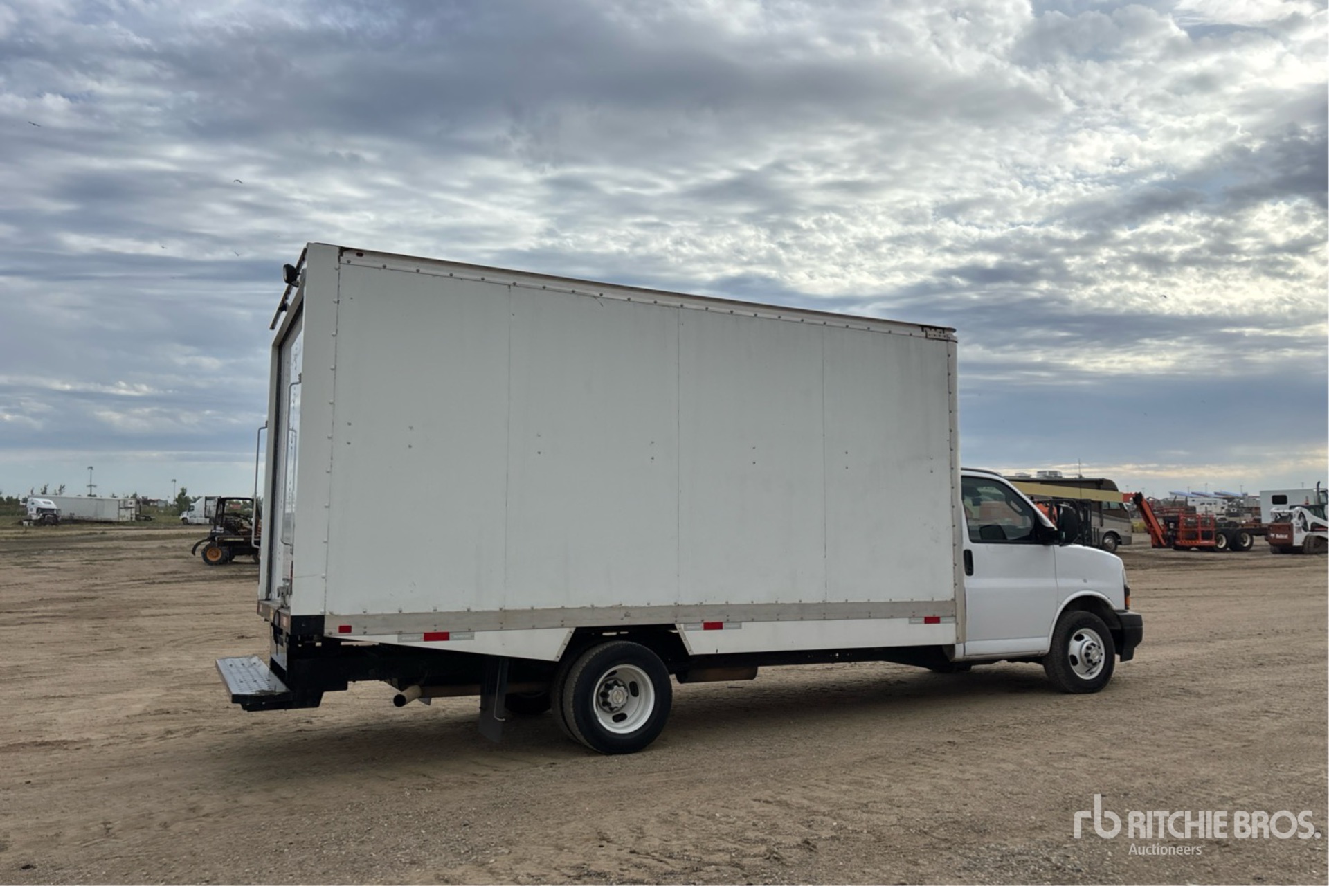 2024 Chevrolet EXPRESS
