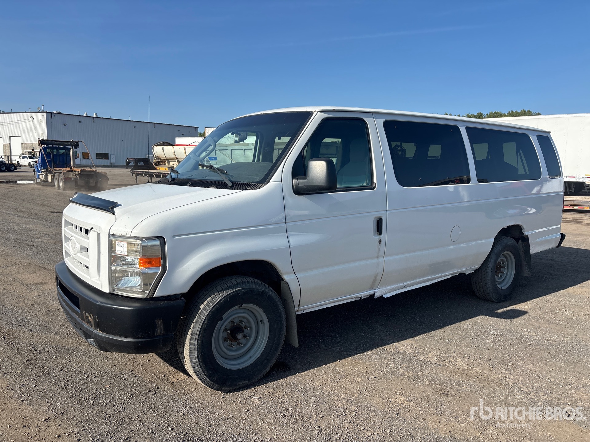 Photo of 2013 Ford E-350