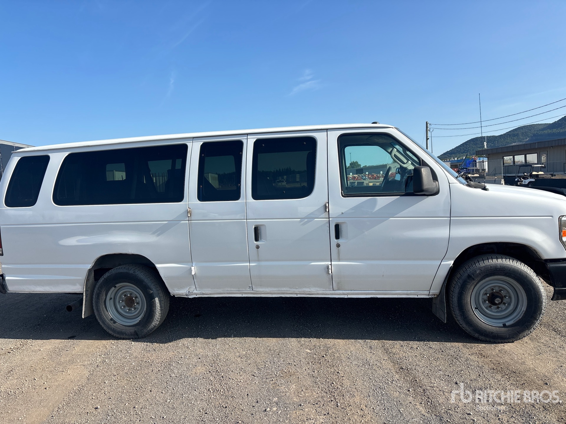 2013 Ford E-350