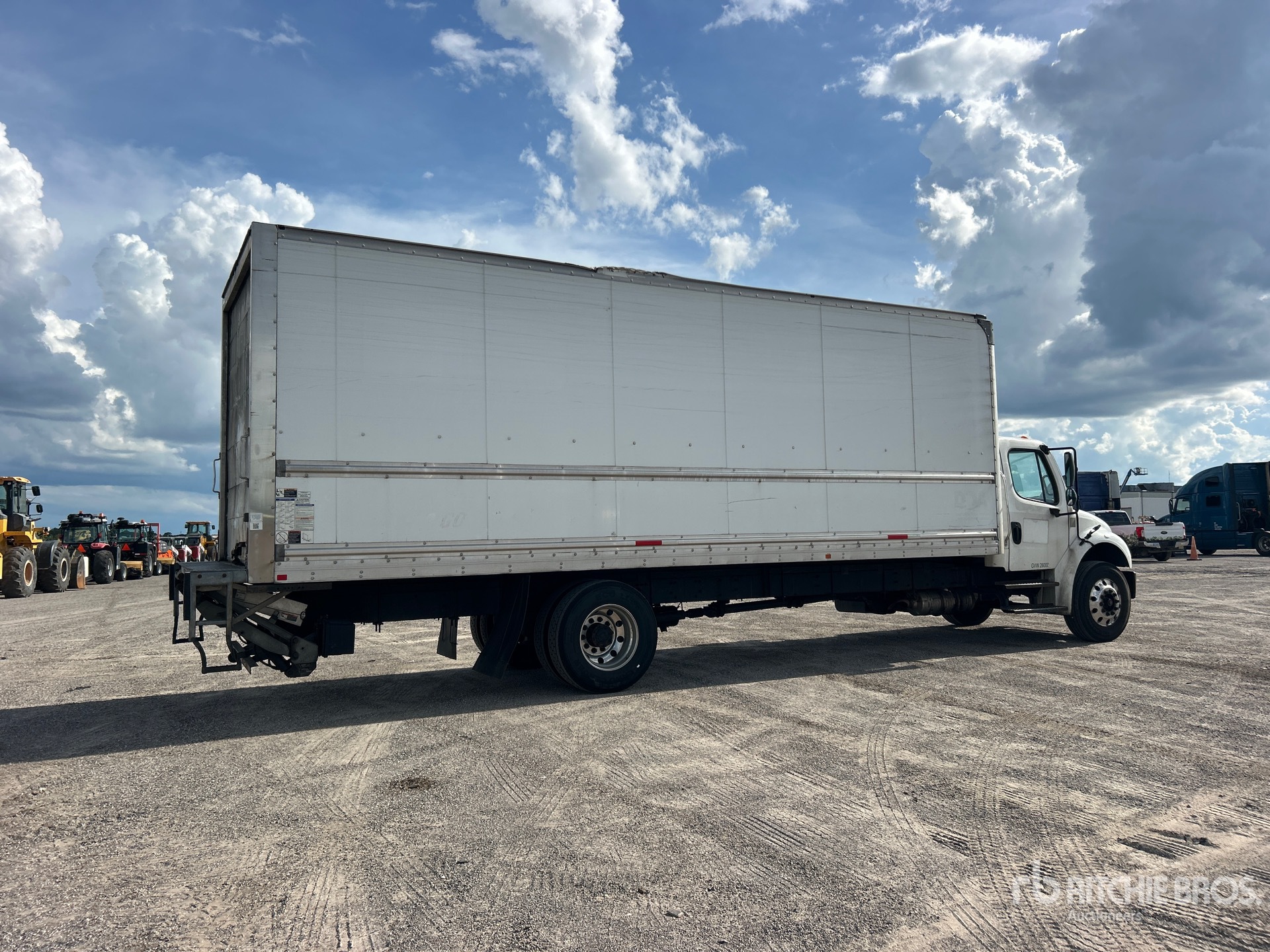 2019 Freightliner M2 106