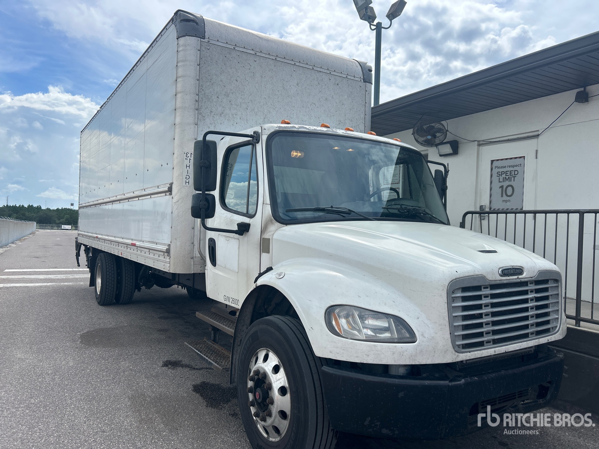 2019 Freightliner M2 106