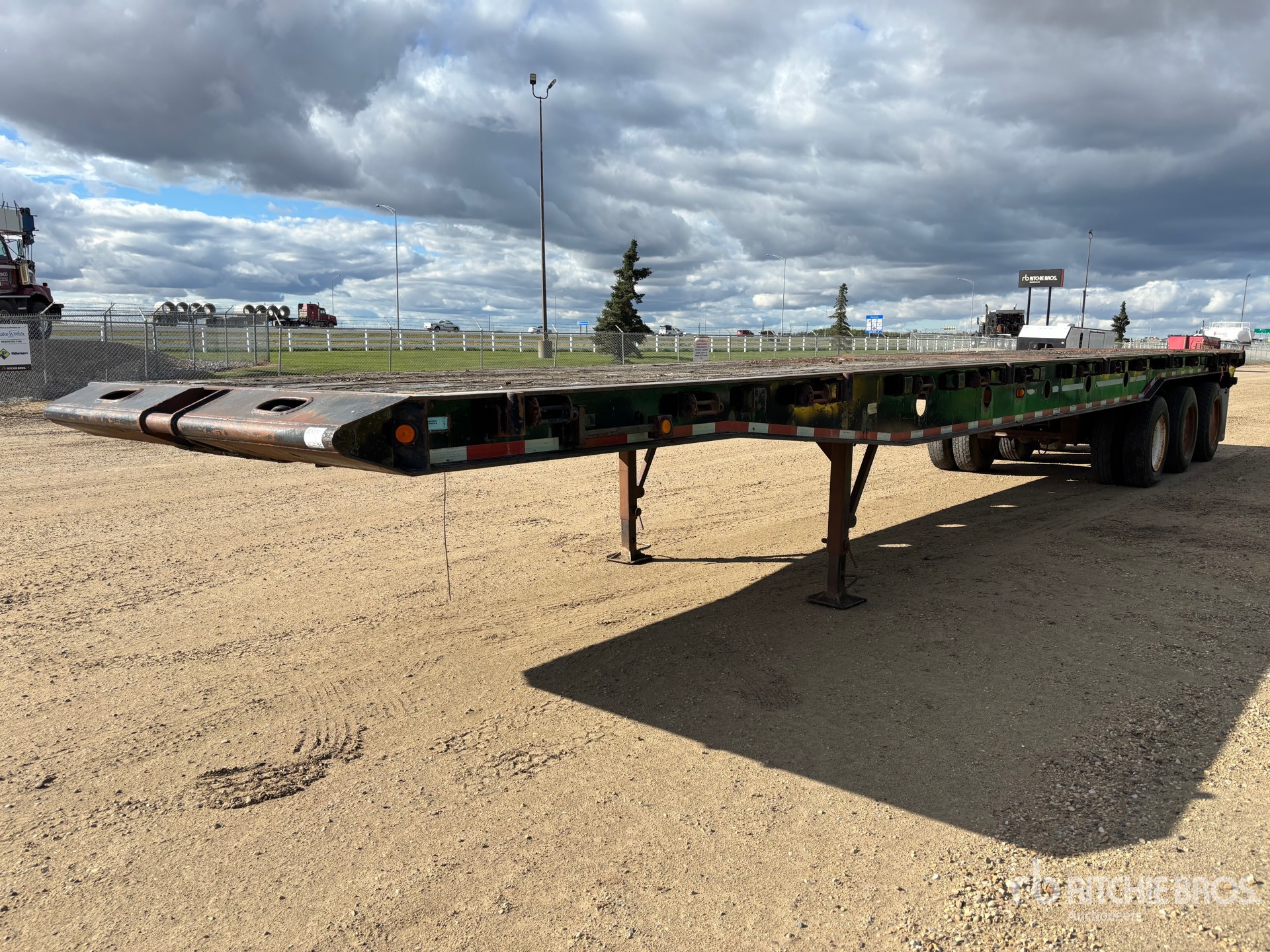 1998 JC 48 ft Tri/A Flatbed