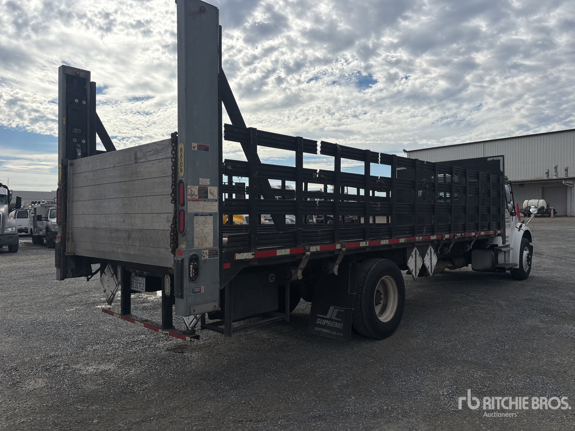 2017 Freightliner M2 106