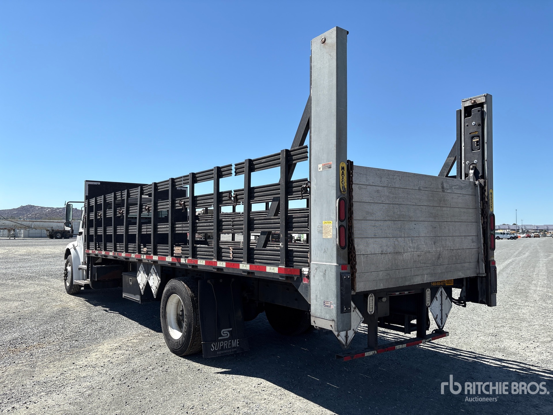 2017 Freightliner M2 106