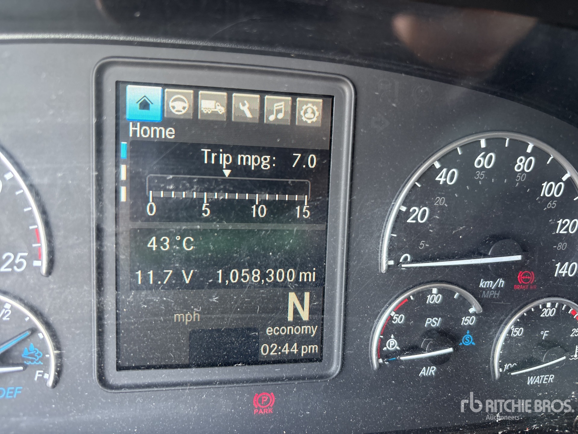 2020 Freightliner CASCADIA 126