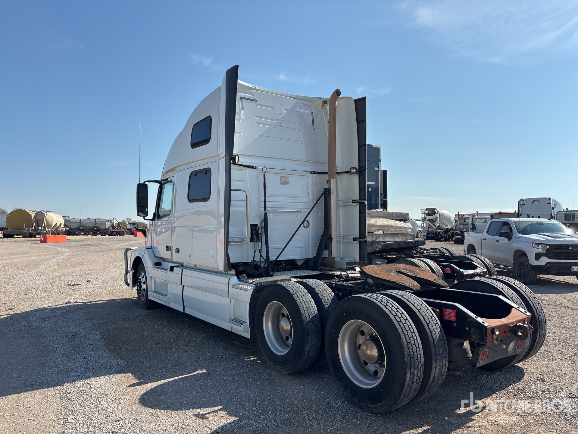 2017 Volvo VNL