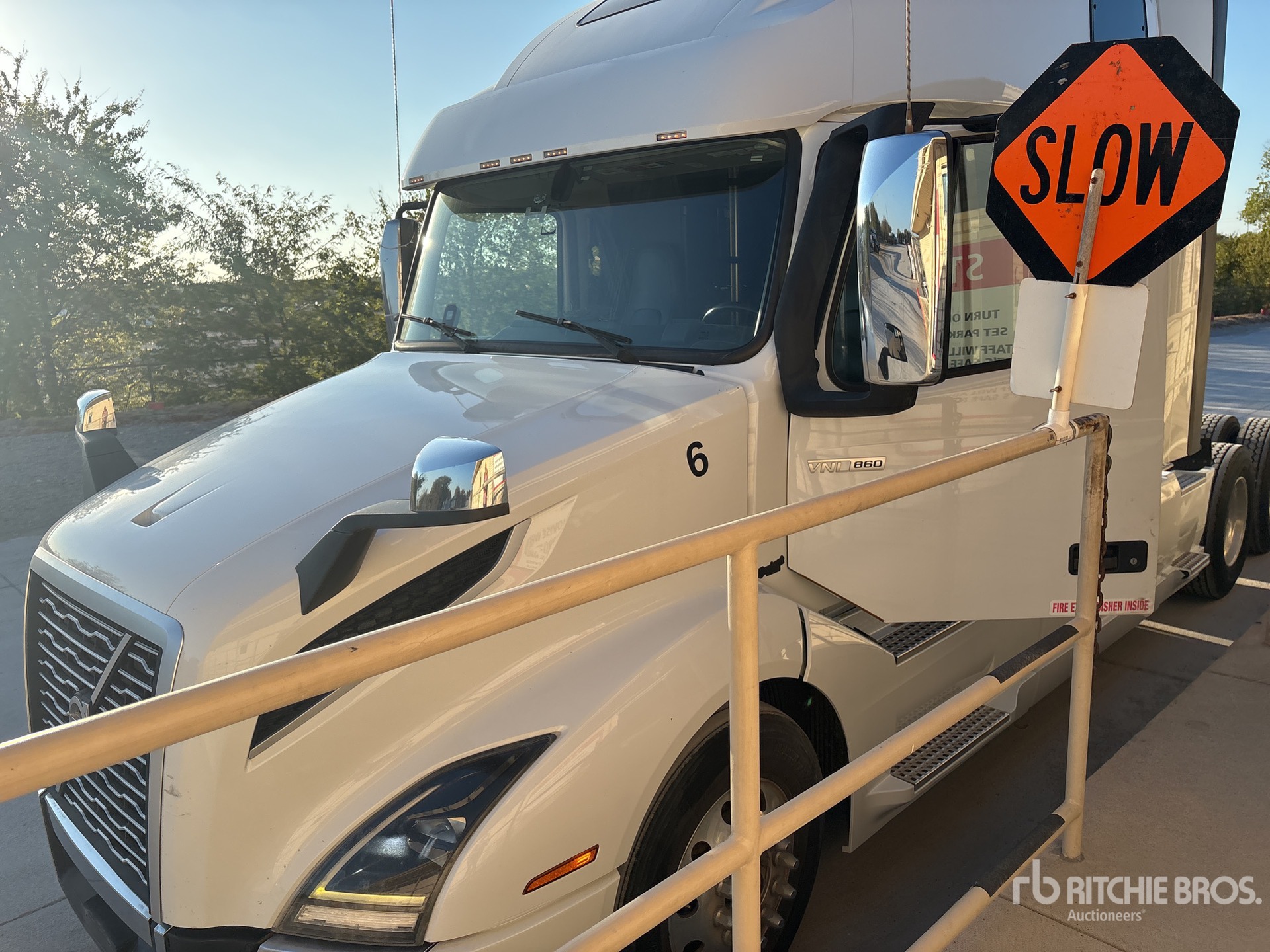 2020 Volvo VNL