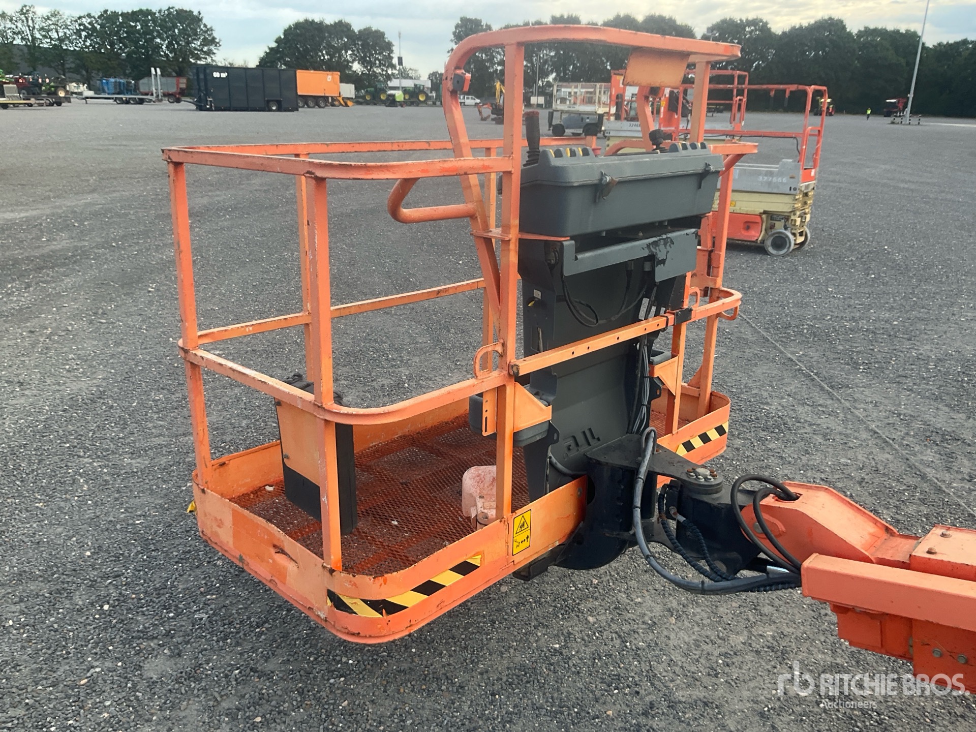 2015 JLG 400SC