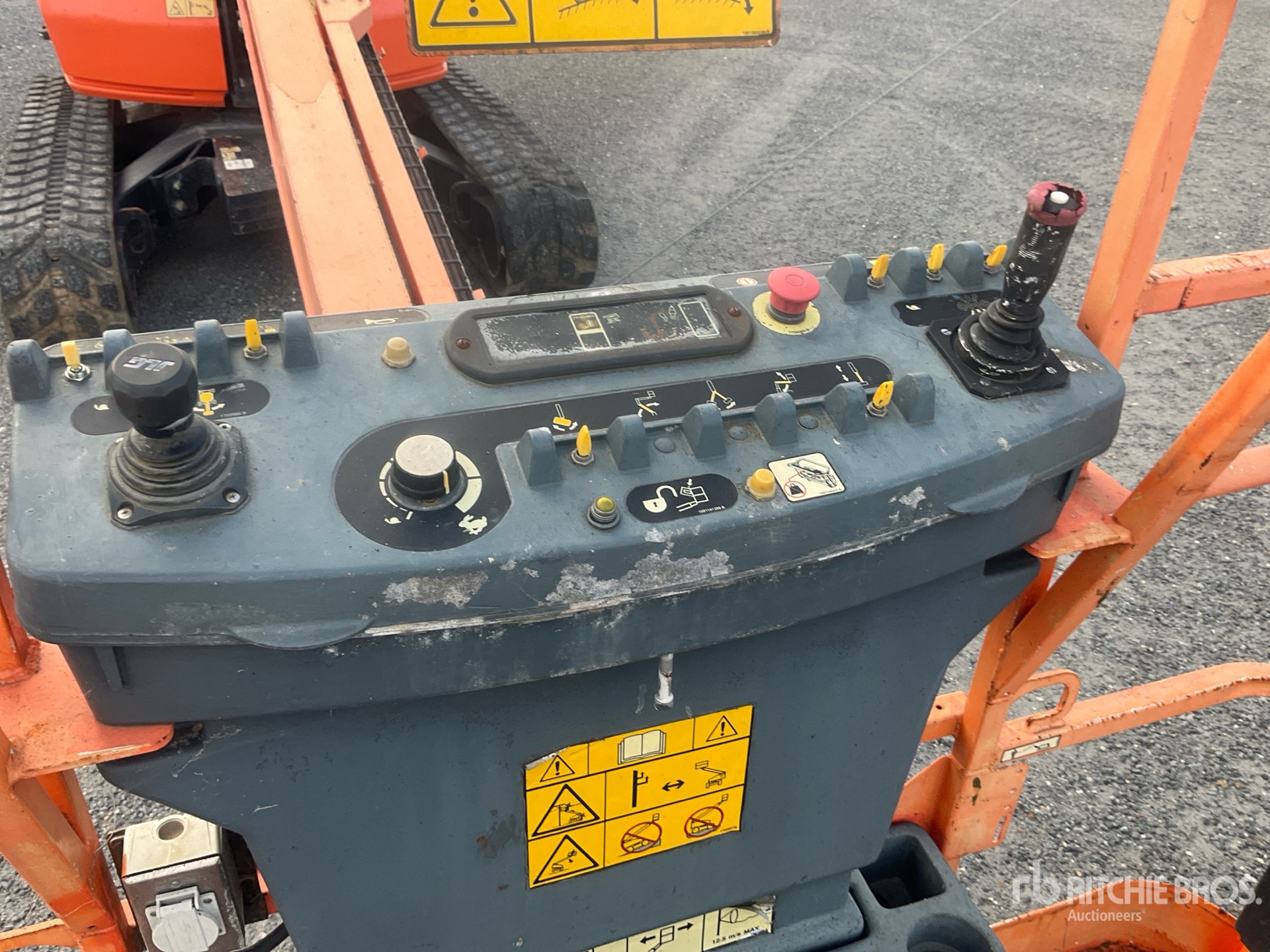 2015 JLG 400SC
