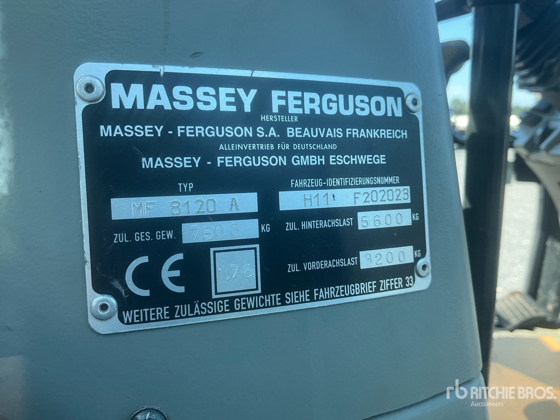 2000 Massey Ferguson 8120
