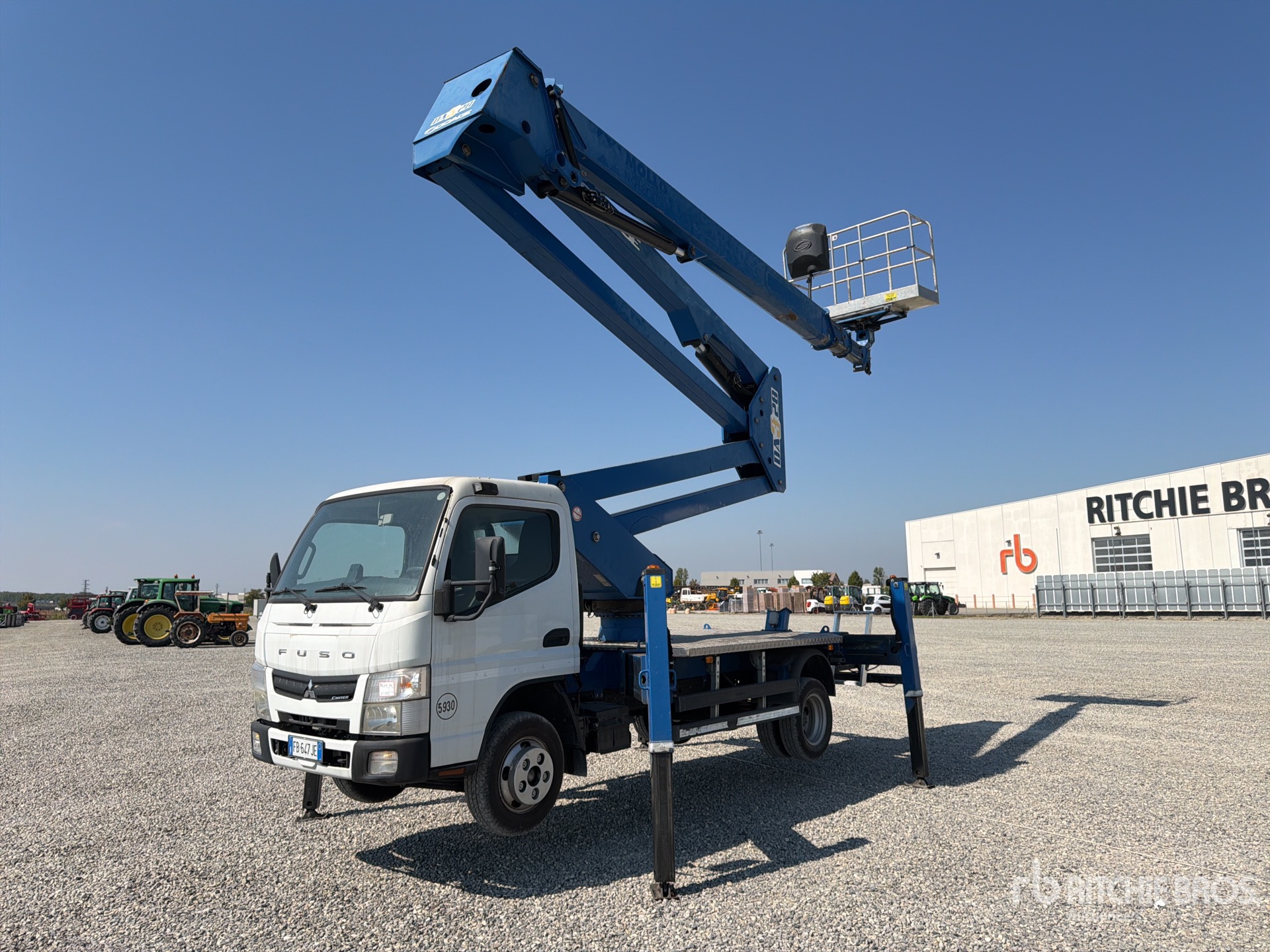 Photo of 2016 Mitsubishi FUSO