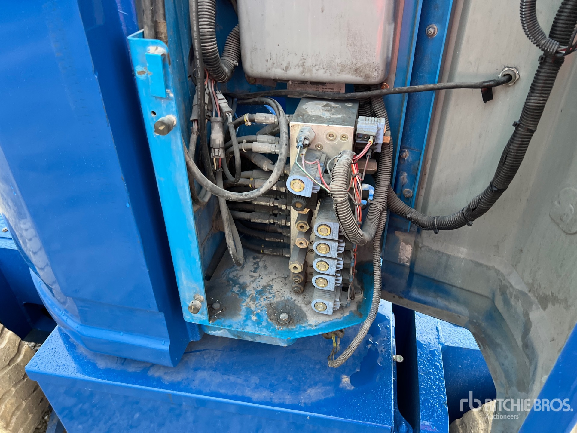 2007 Genie Z-30/20N