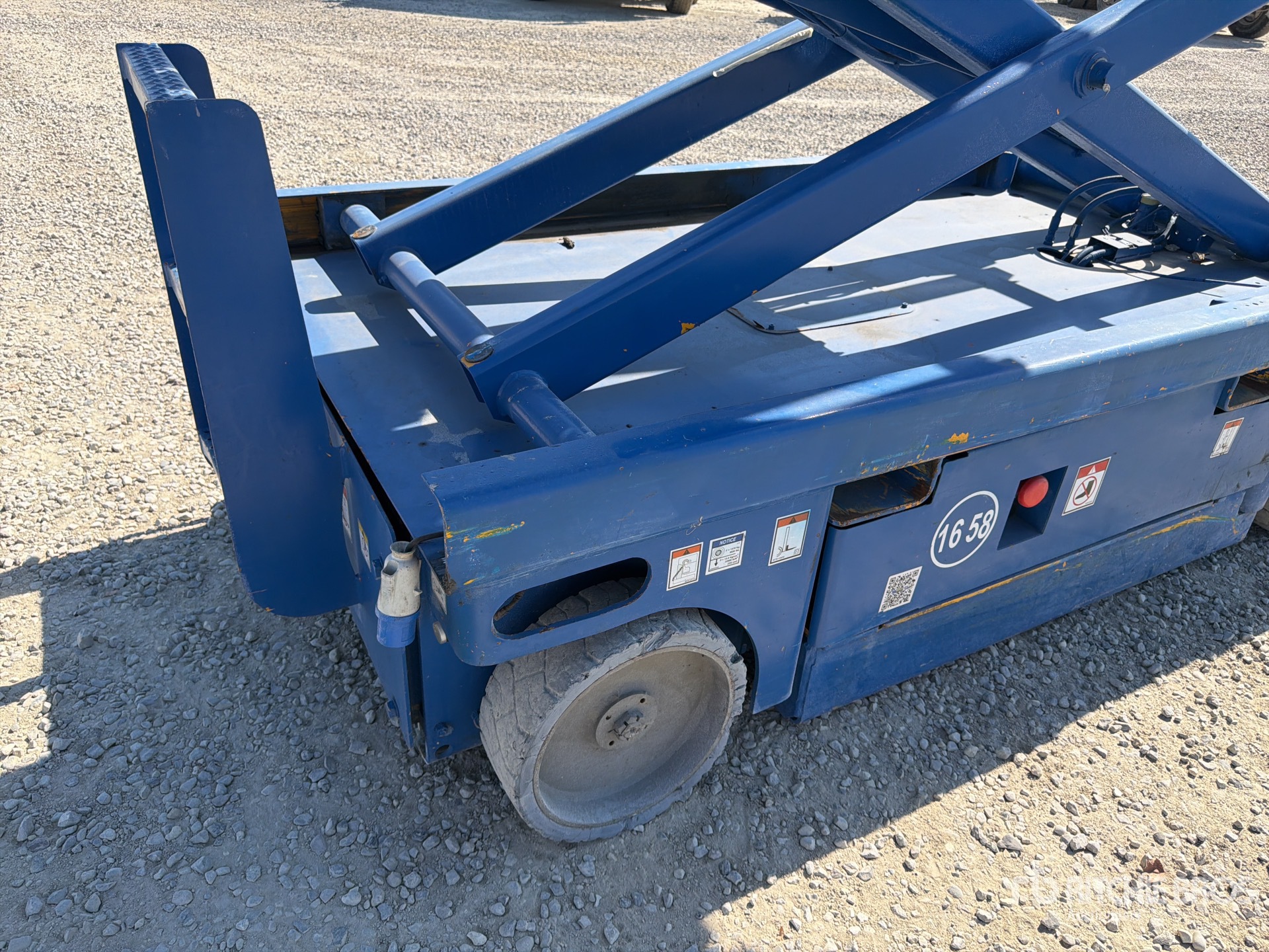 2007 Haulotte COMPACT 10