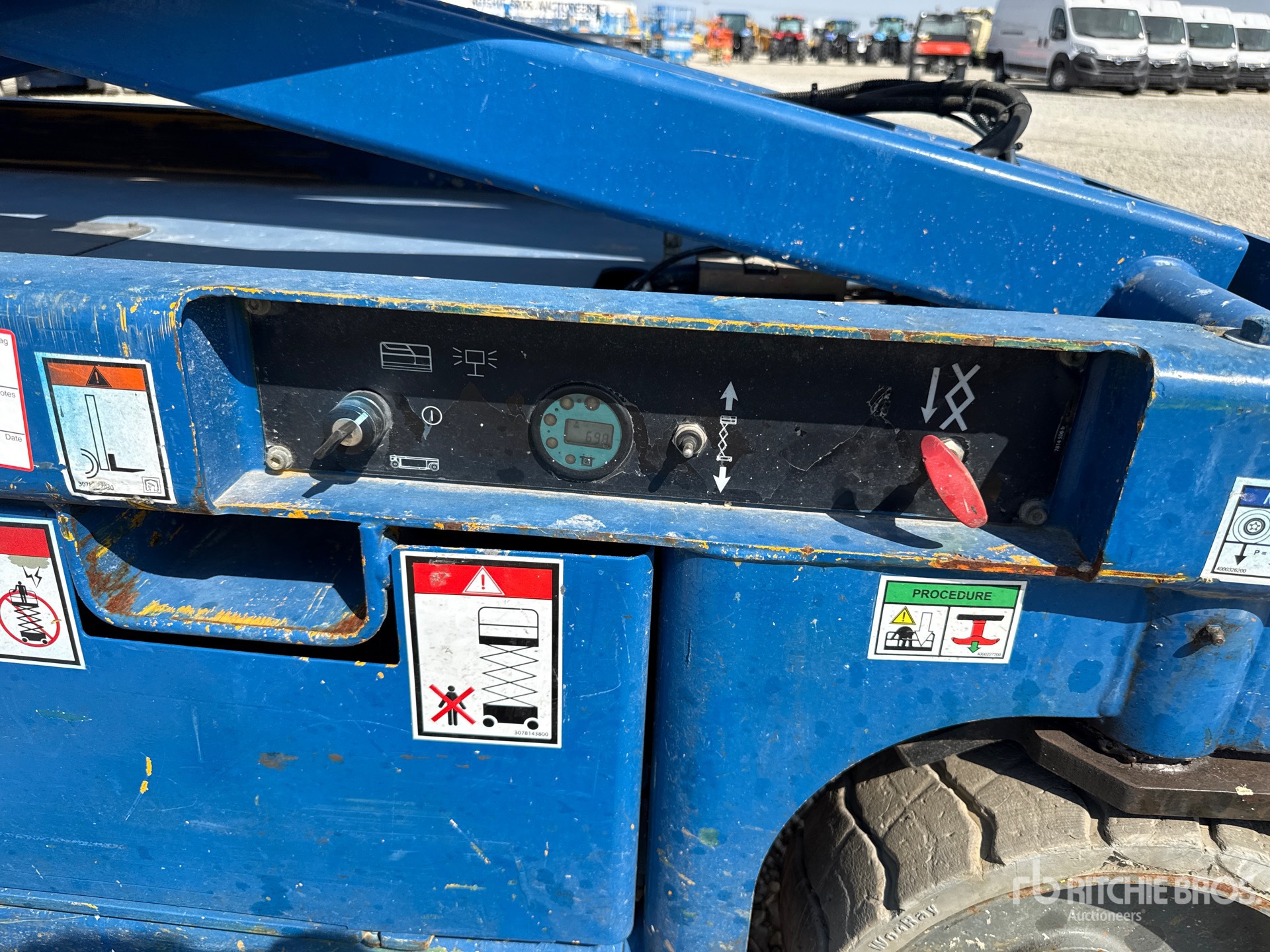 2007 Haulotte COMPACT 10