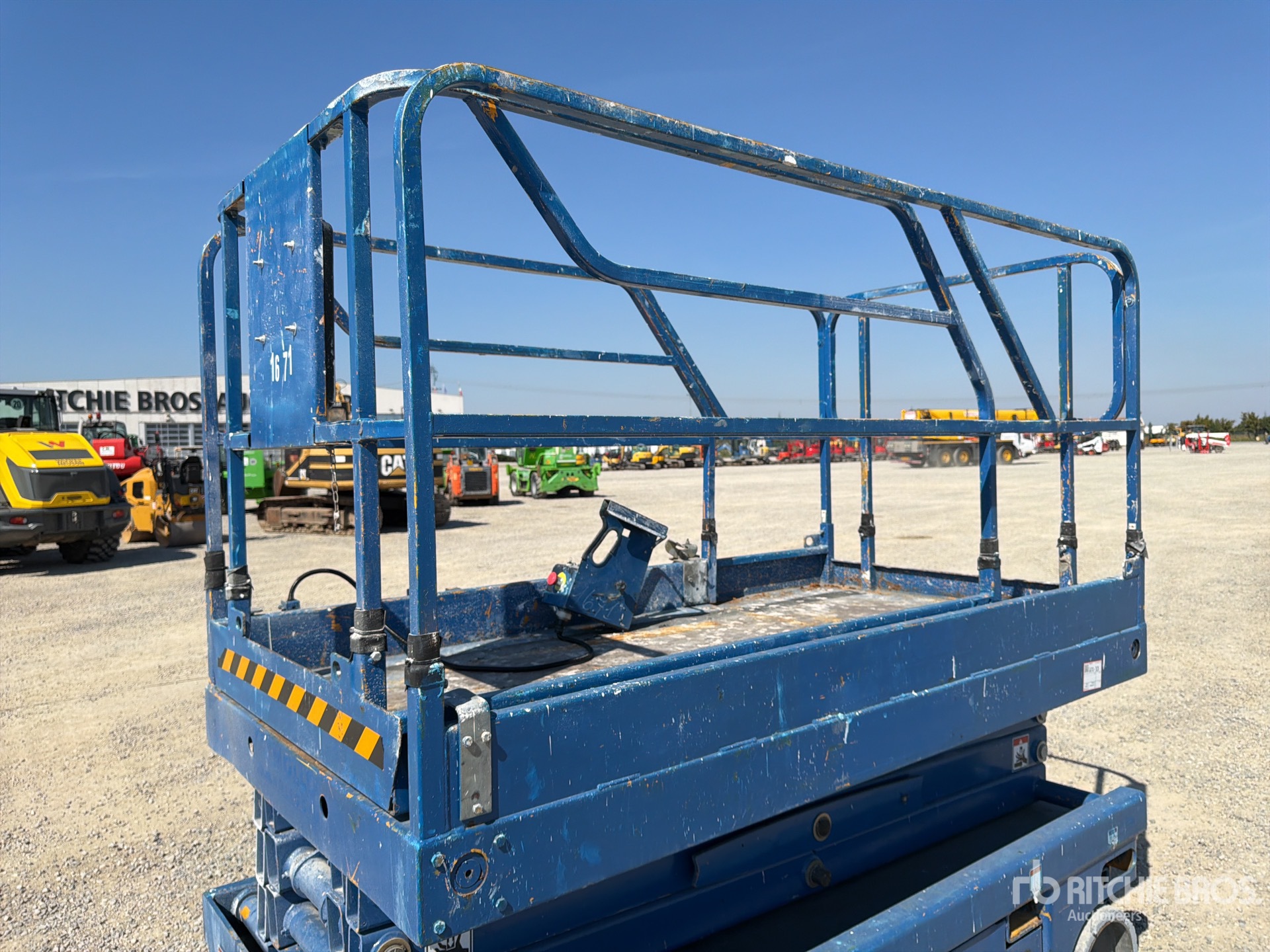 2007 Haulotte COMPACT 10