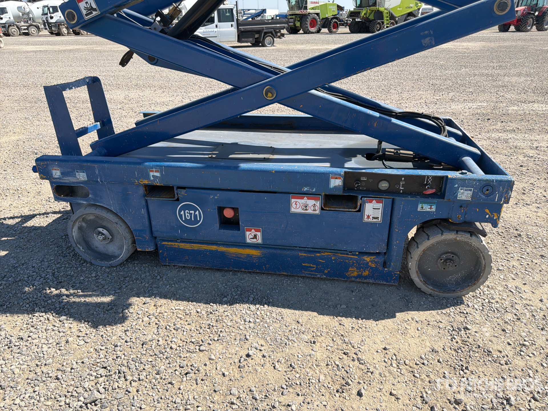 2007 Haulotte COMPACT 10