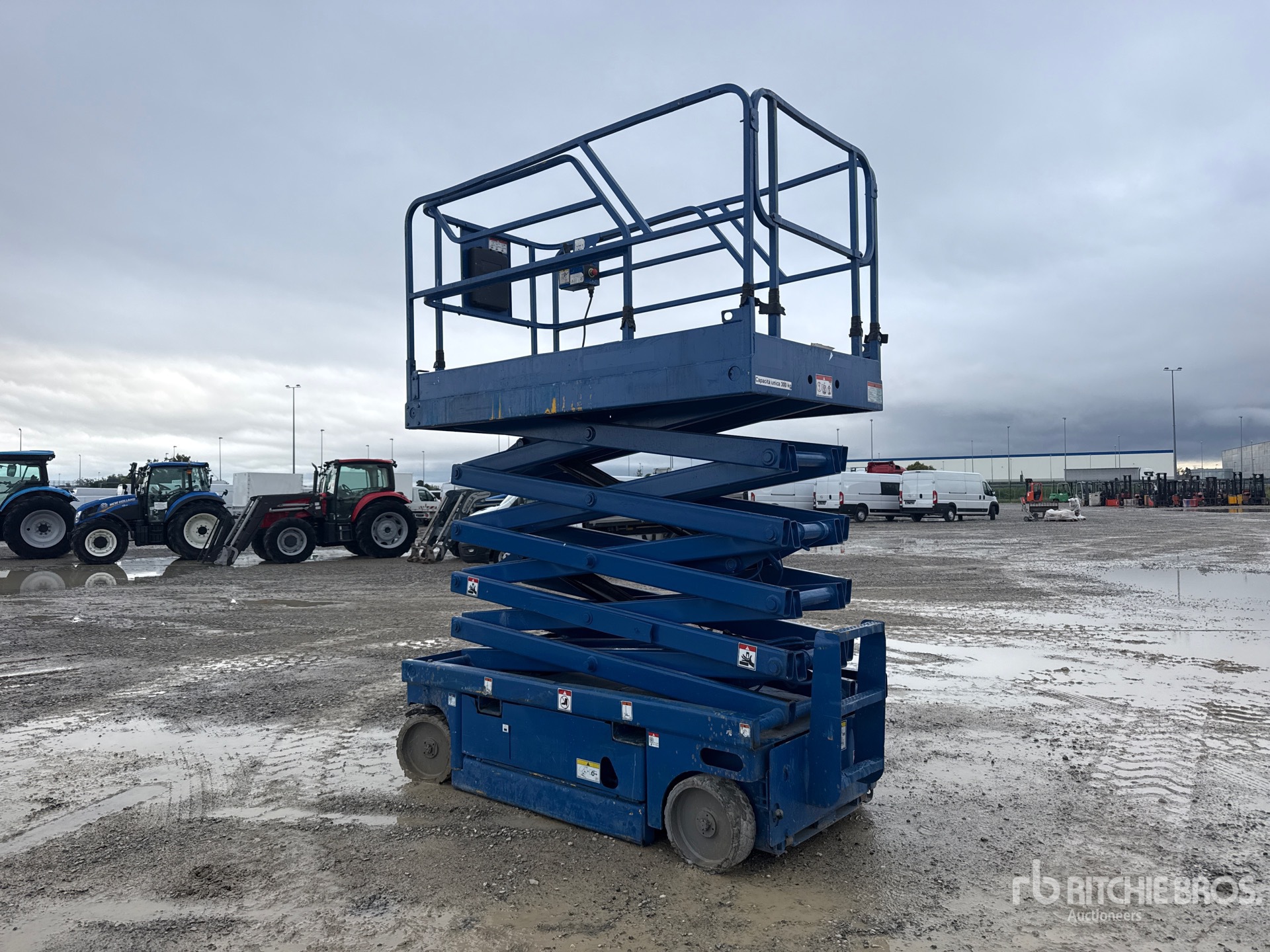 2007 Haulotte COMPACT12
