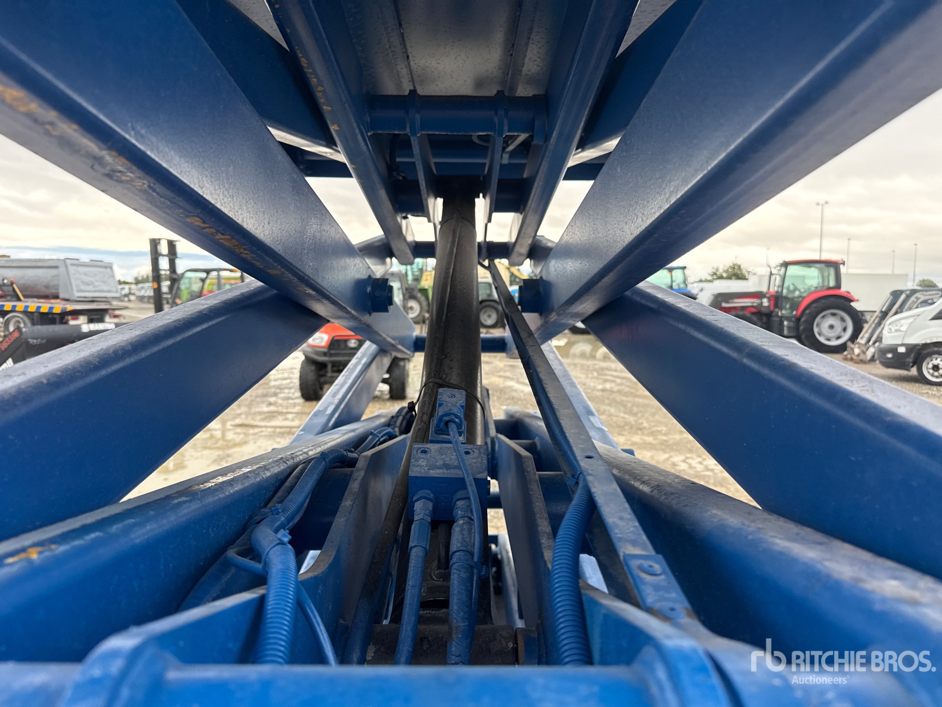 2007 Haulotte COMPACT12