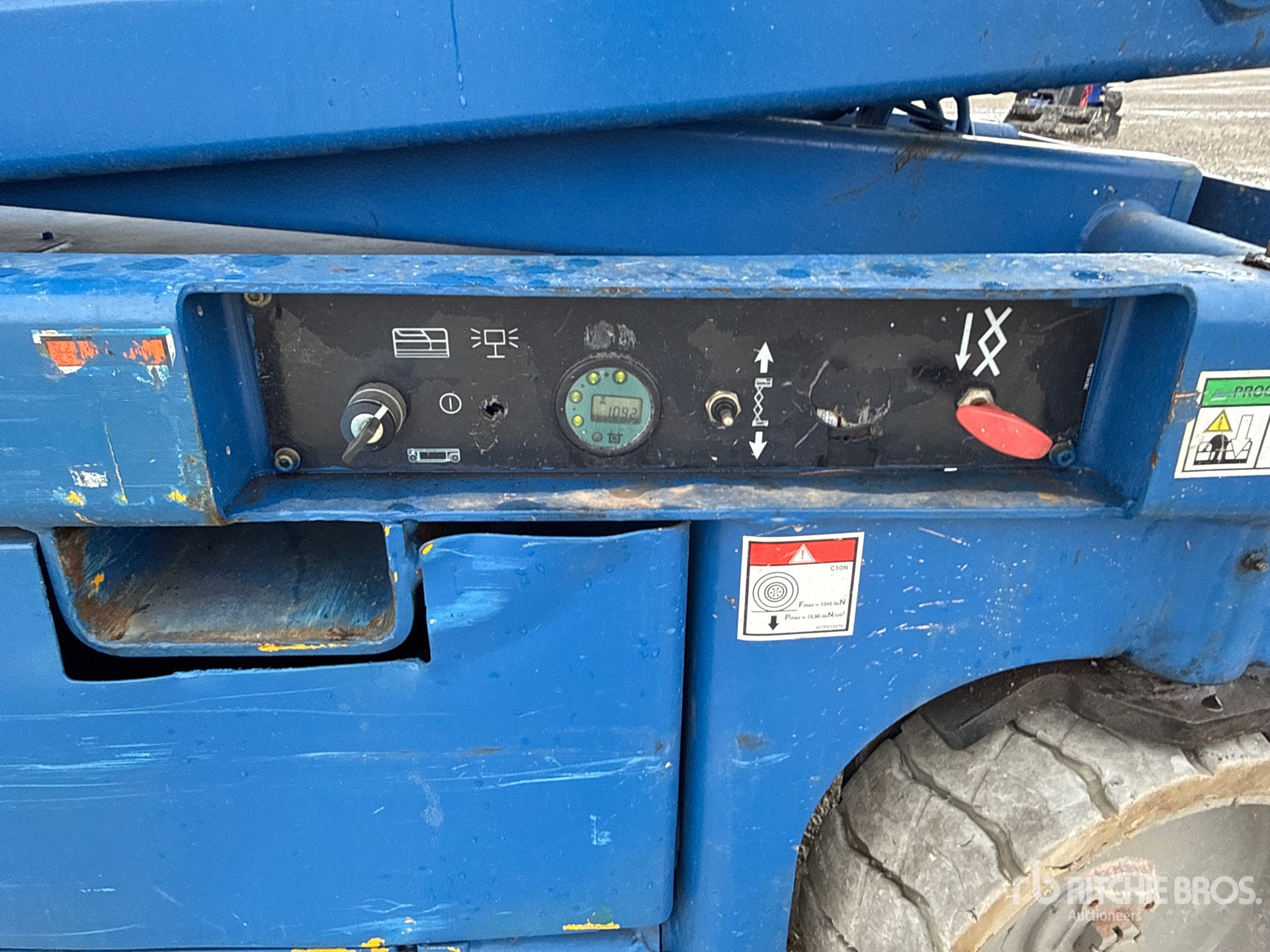 2007 Haulotte COMPACT12