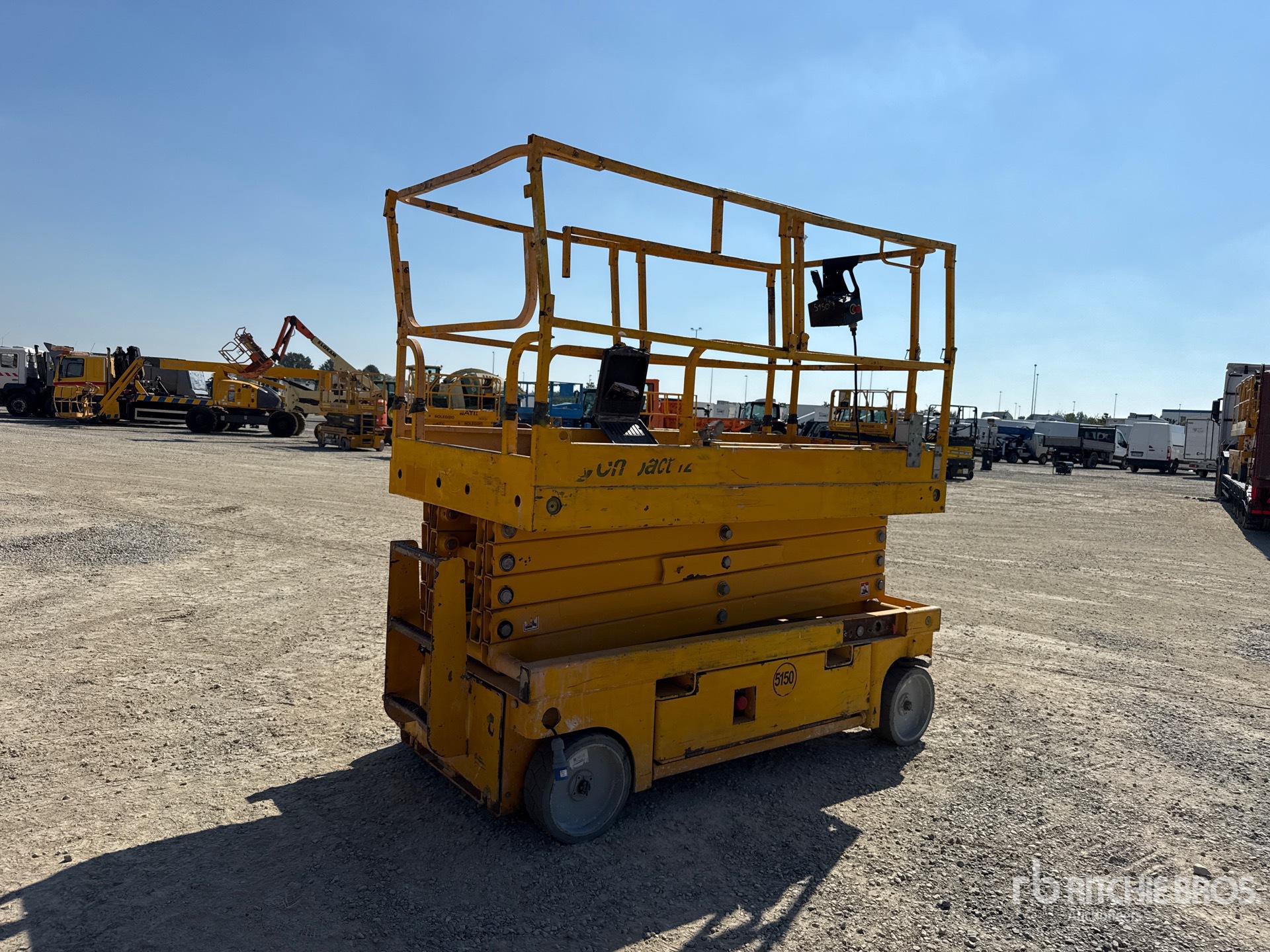 2014 Haulotte COMPACT12