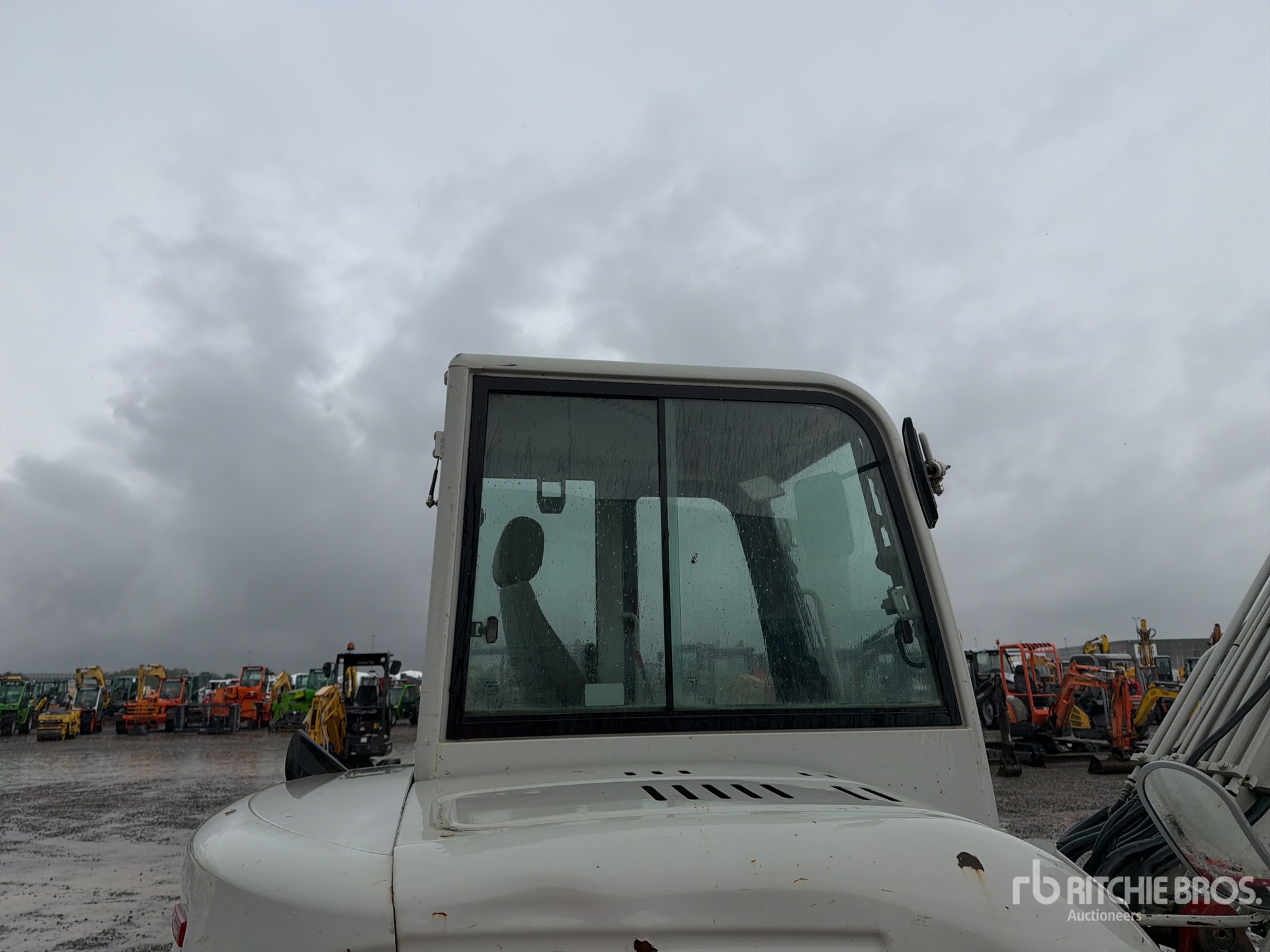 2017 Takeuchi TB260