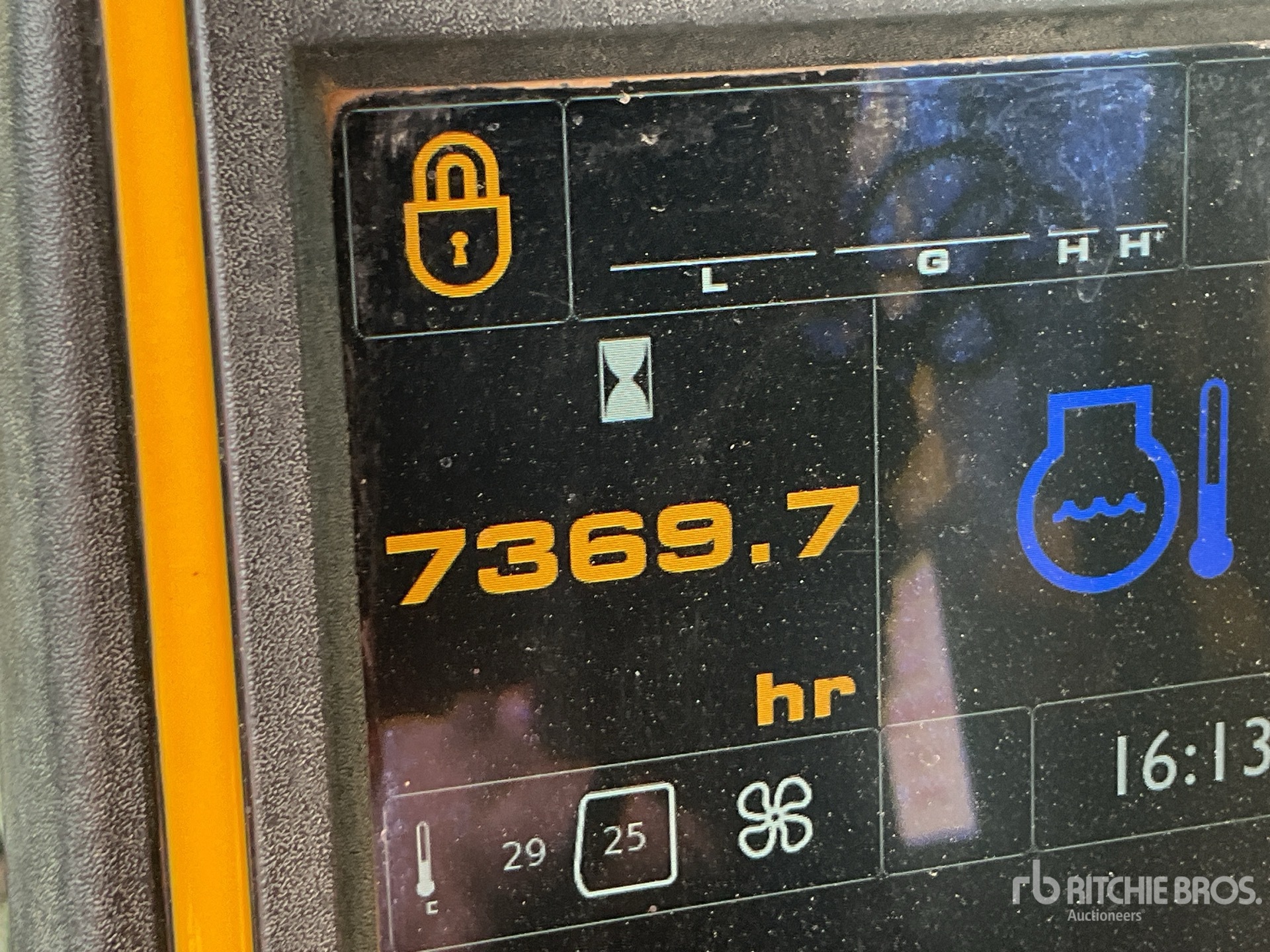 2018 JCB JS145LC 4F