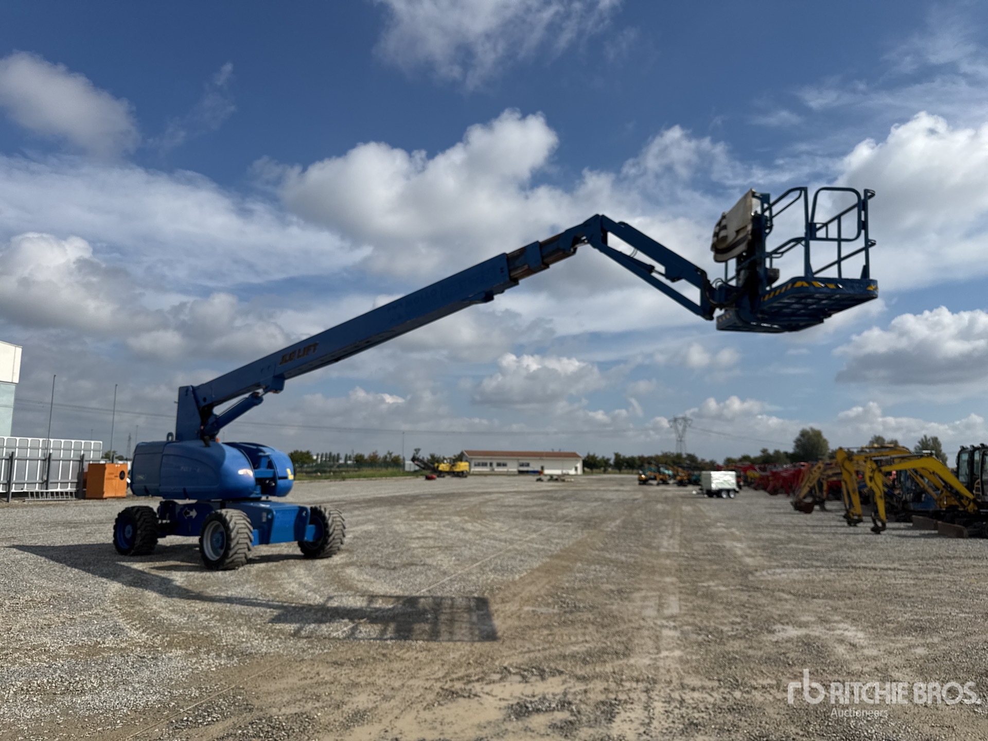 2005 JLG 860SJ