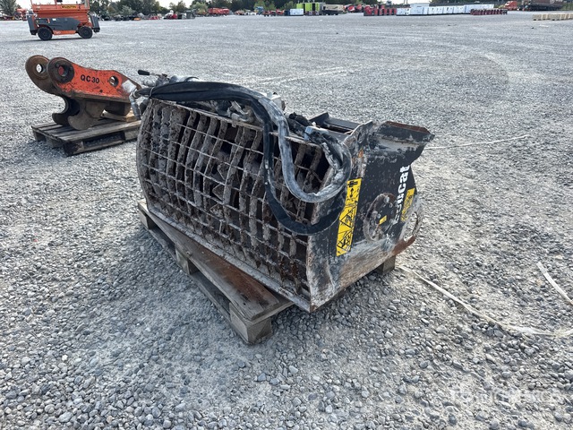 2019 Bobcat MB200 Skid Steer Concrete Mixer