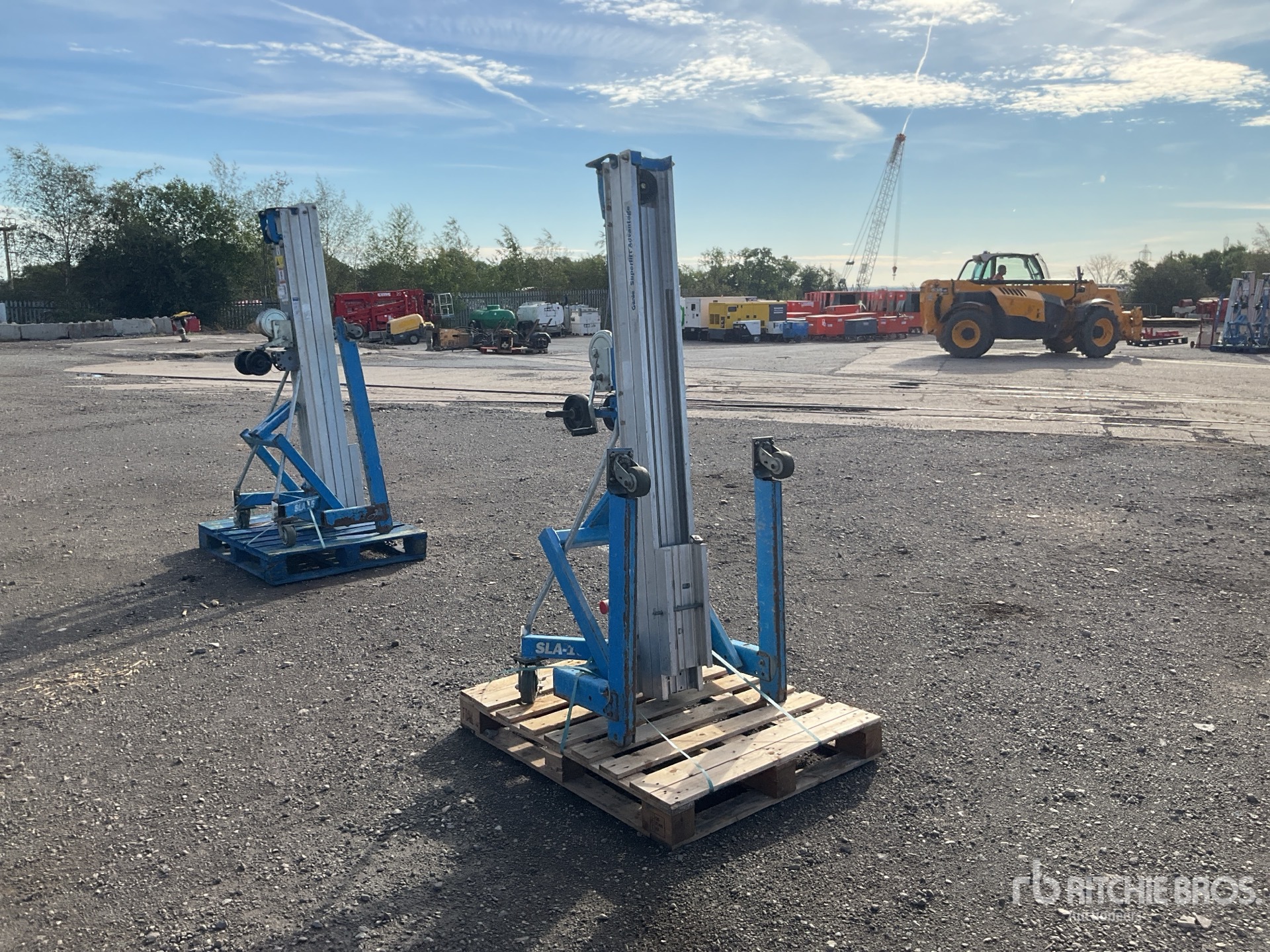2019 Genie SLA-10