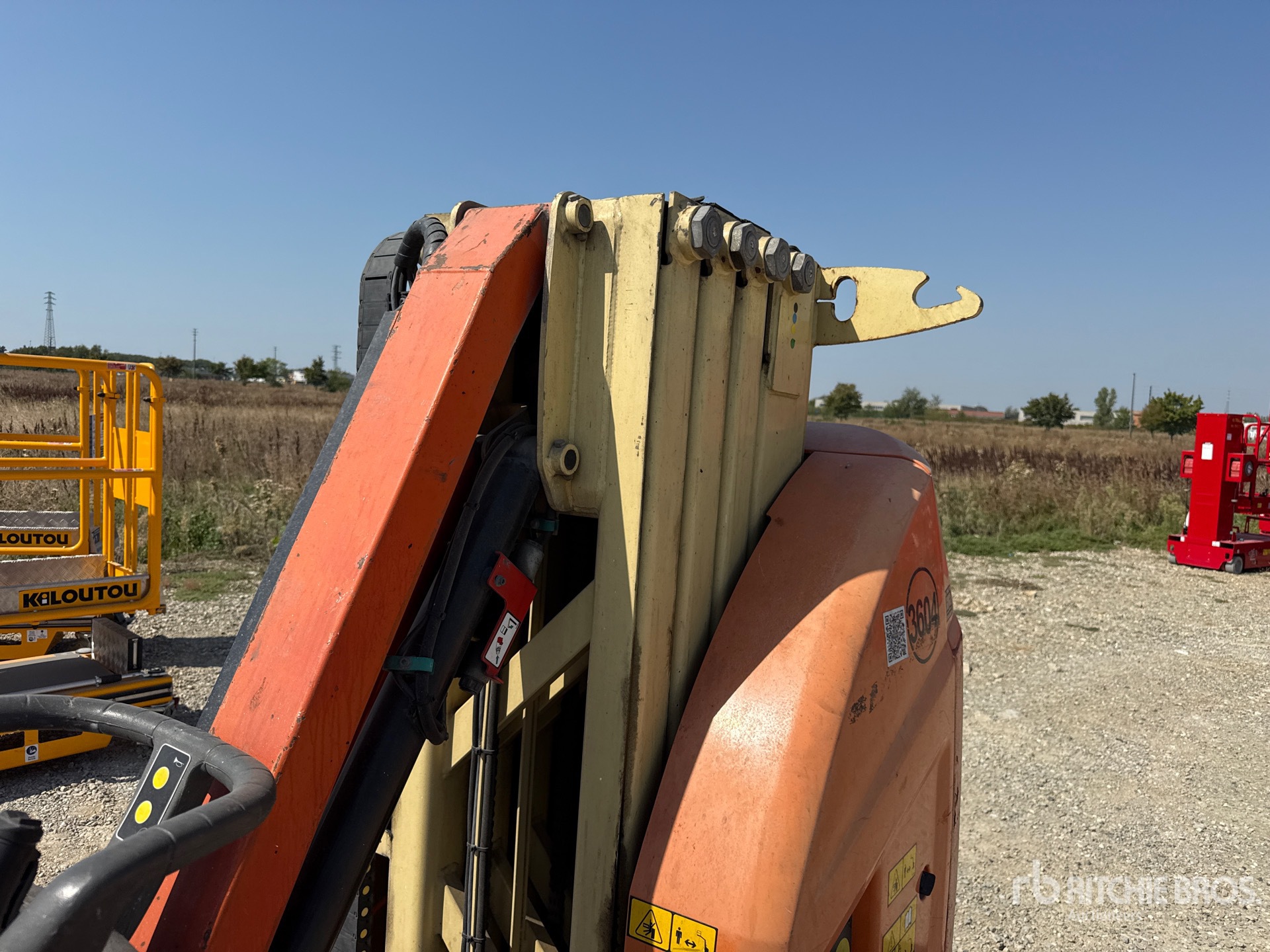 2011 JLG TOUCAN 10E